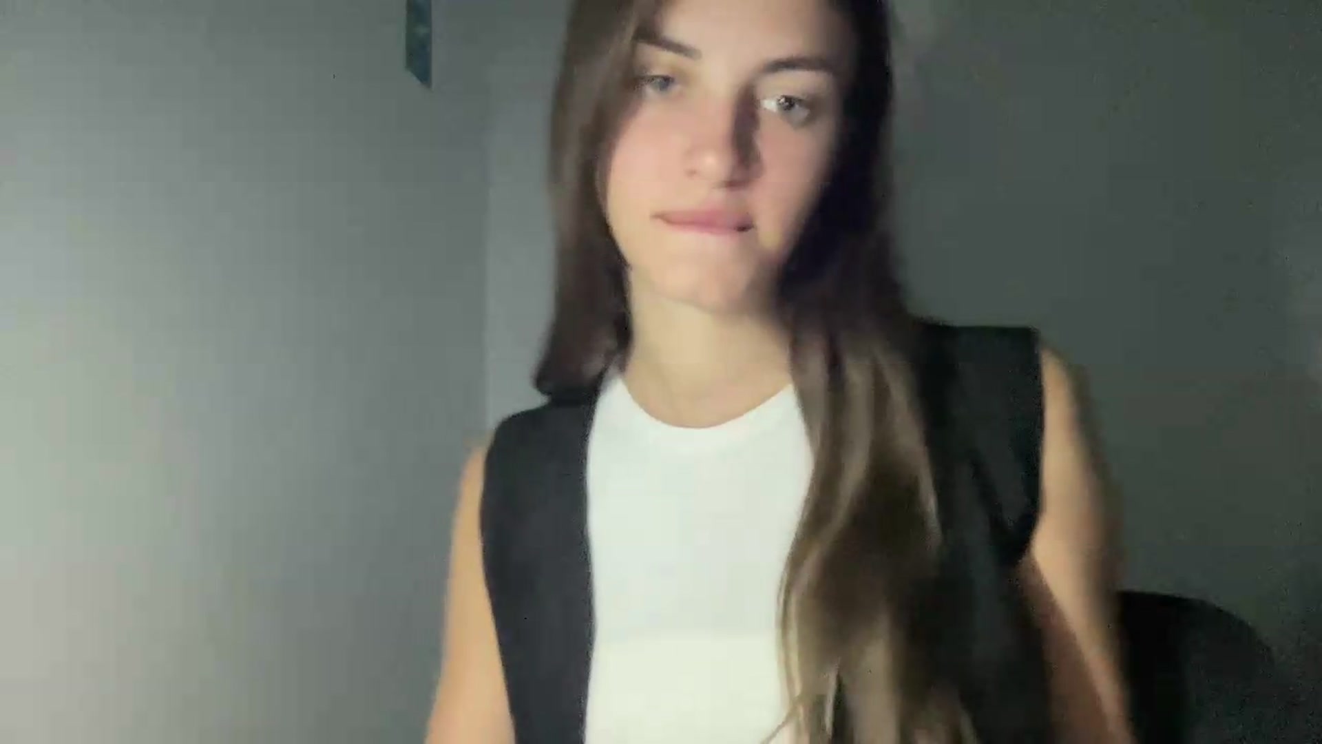 Gallery image thumbnail from Dashamoxy's myfreecams stream on, 07/04/2026, 17:17 image 7 of 20