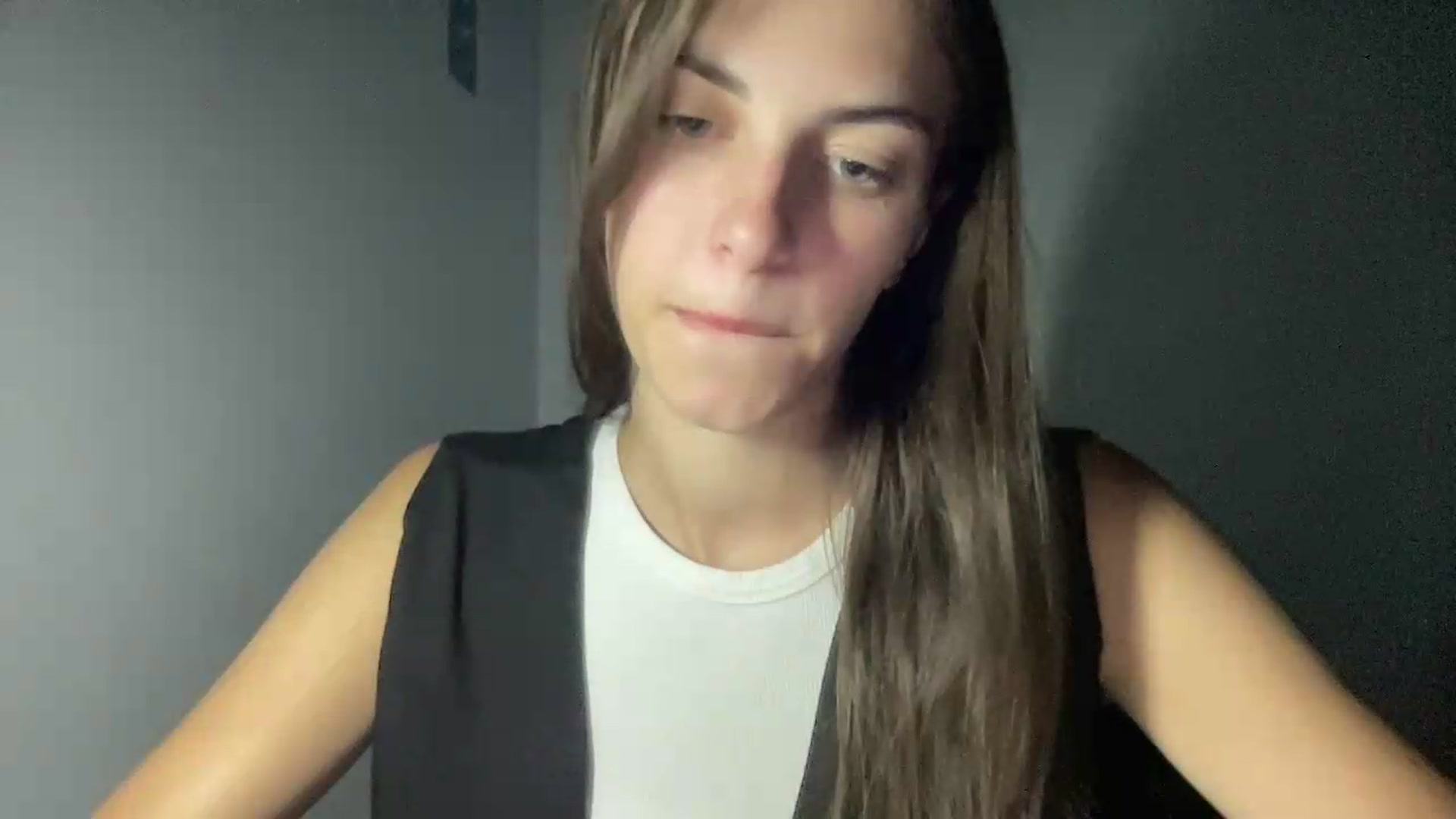 Gallery image thumbnail from Dashamoxy's myfreecams stream on, 07/04/2026, 18:25 image 7 of 20