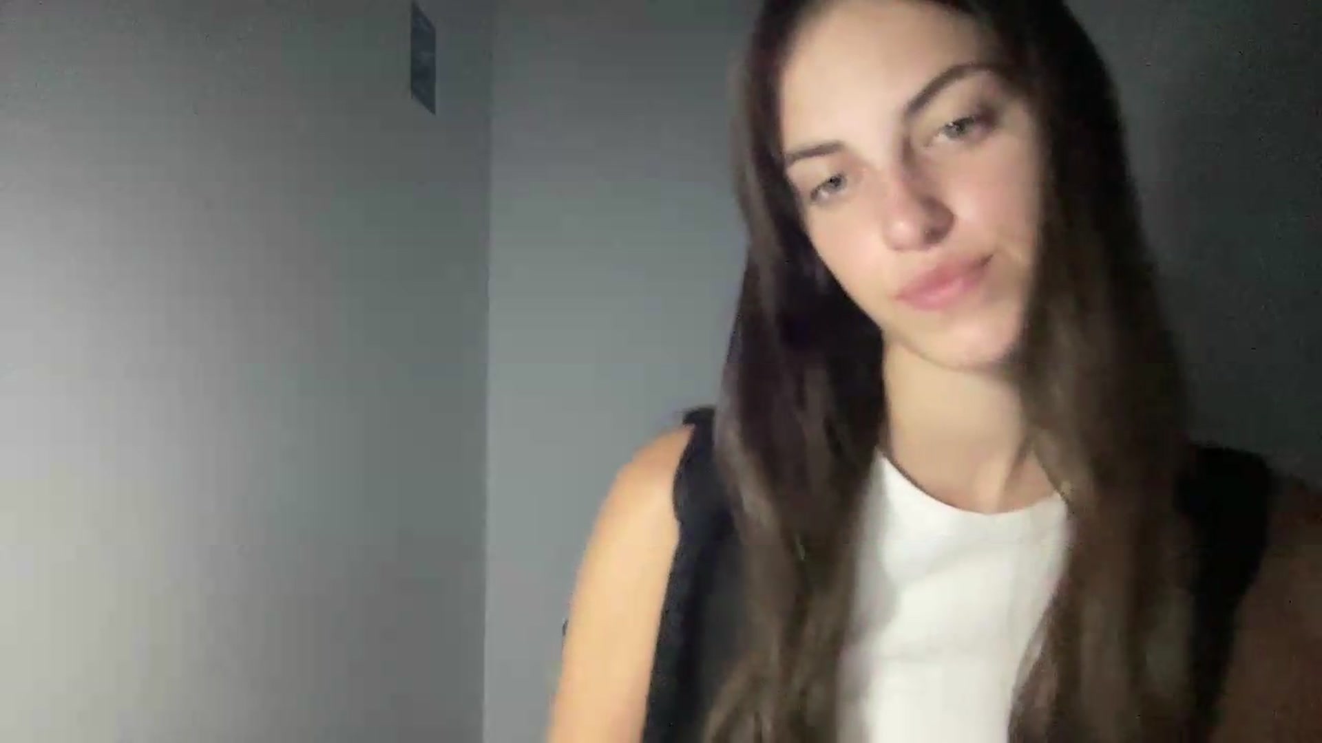 Gallery image thumbnail from Dashamoxy's myfreecams stream on, 07/04/2026, 18:25 image 19 of 20