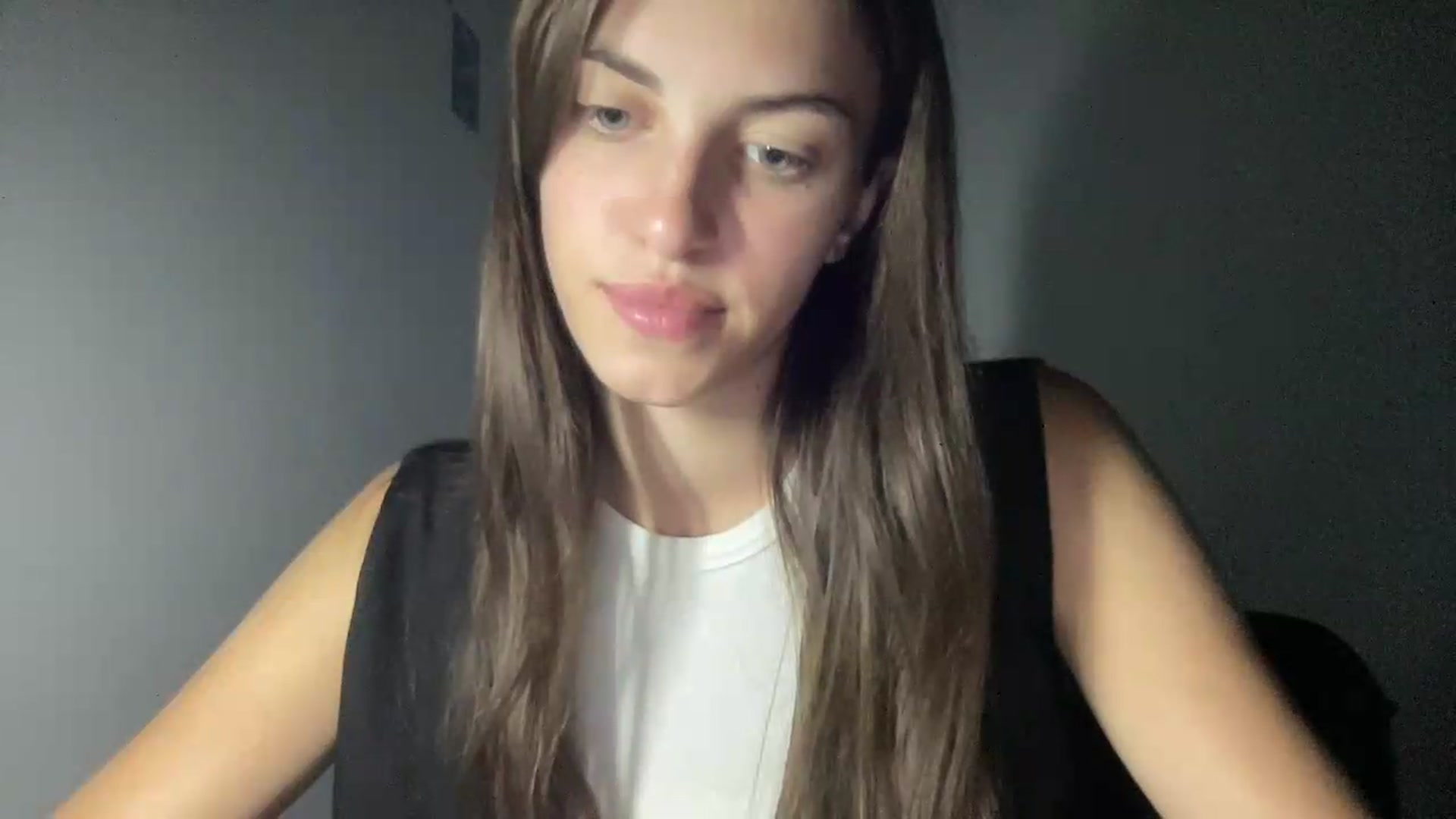 Gallery image thumbnail from Dashamoxy's myfreecams stream on, 07/04/2026, 18:25 image 17 of 20