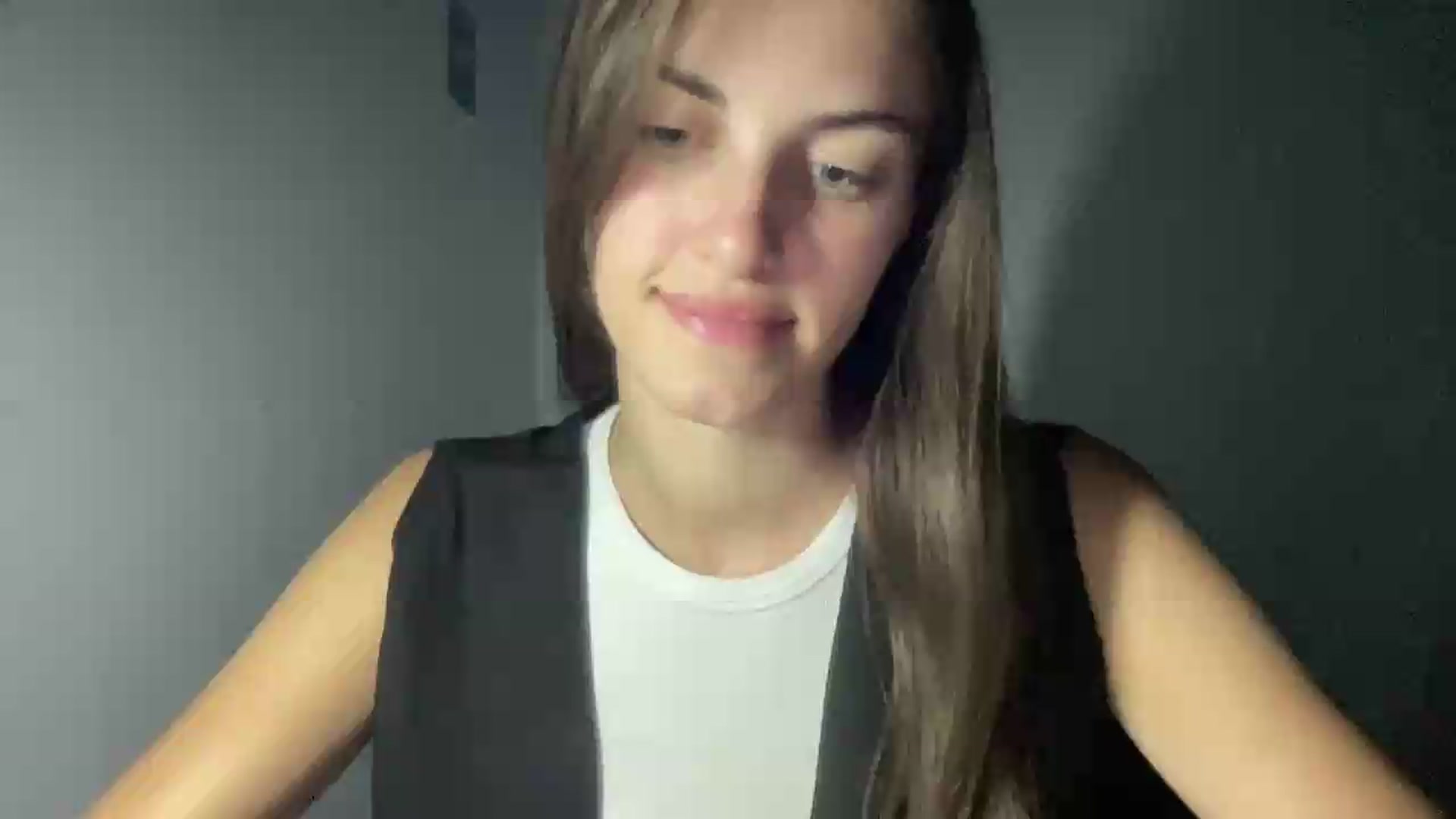 Gallery image thumbnail from Dashamoxy's myfreecams stream on, 07/04/2026, 18:25 image 1 of 20