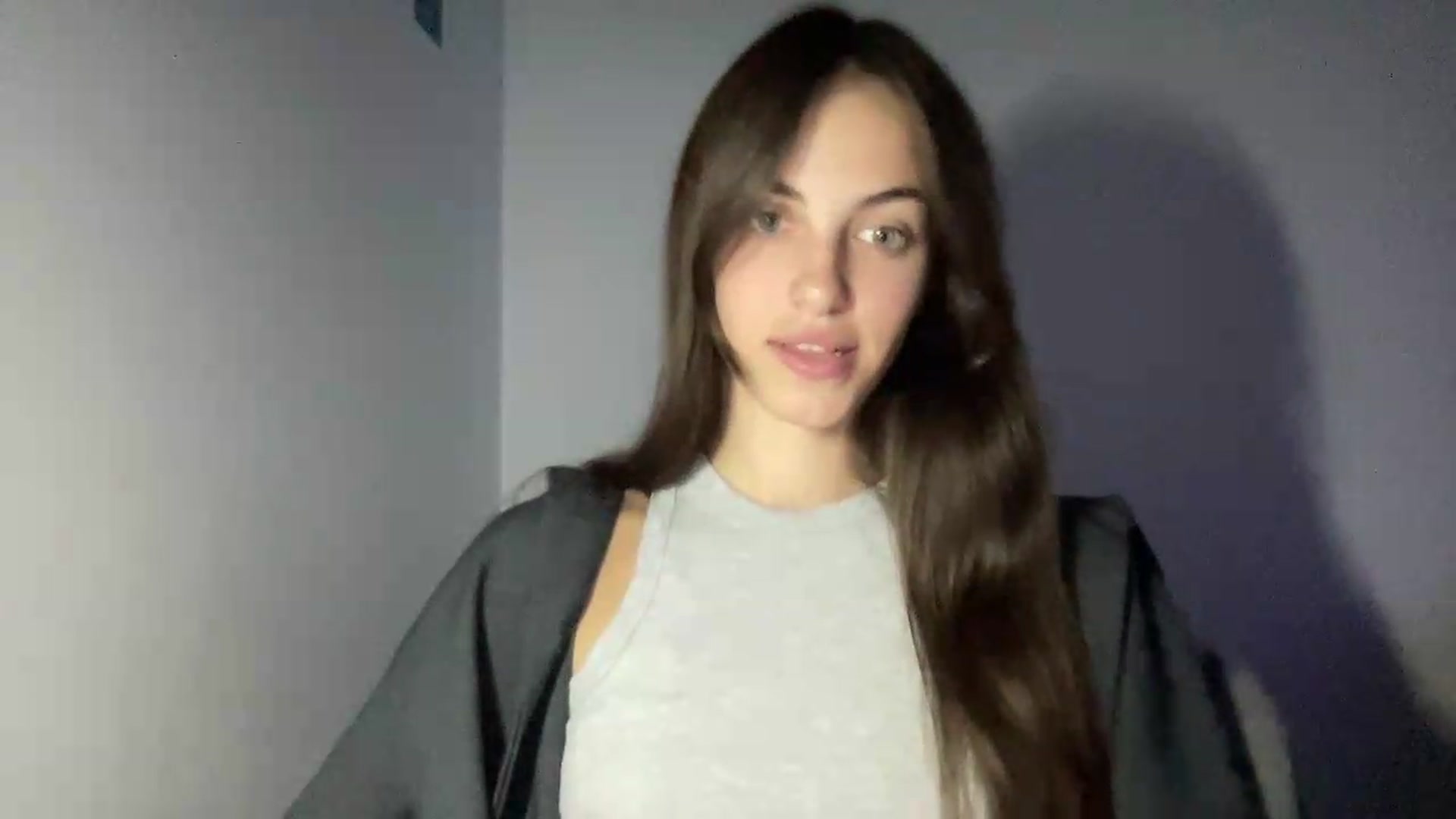 Gallery image thumbnail from Dashamoxy's myfreecams stream on, 07/07/2026, 17:27 image 11 of 20