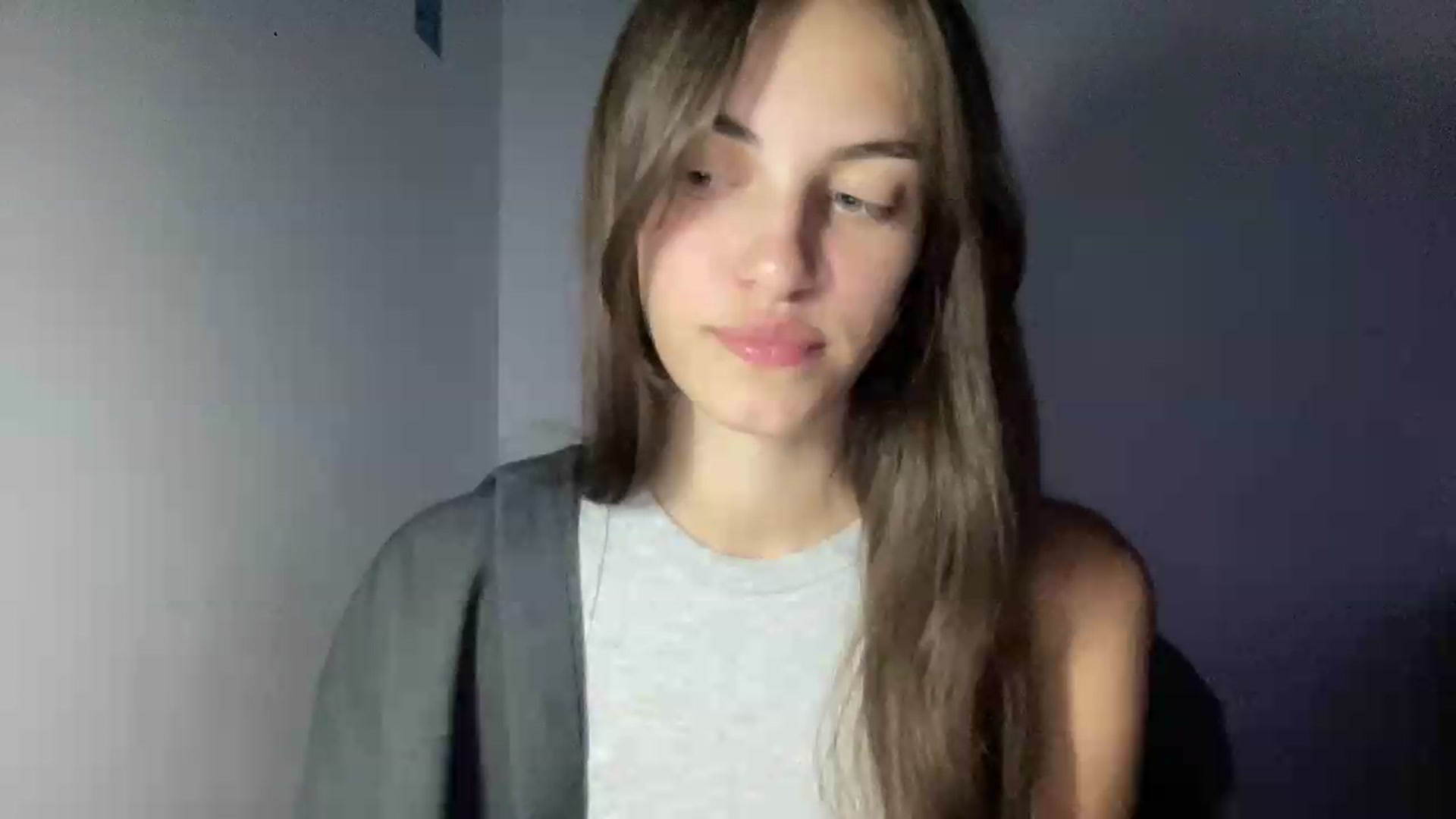 Gallery image thumbnail from Dashamoxy's myfreecams stream on, 07/07/2026, 17:27 image 16 of 20
