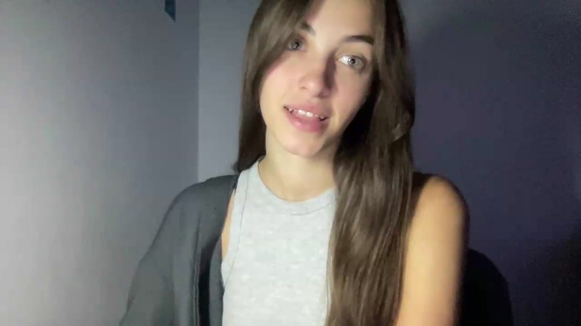 Gallery image thumbnail from Dashamoxy's myfreecams stream on, 07/07/2026, 17:27 image 13 of 20