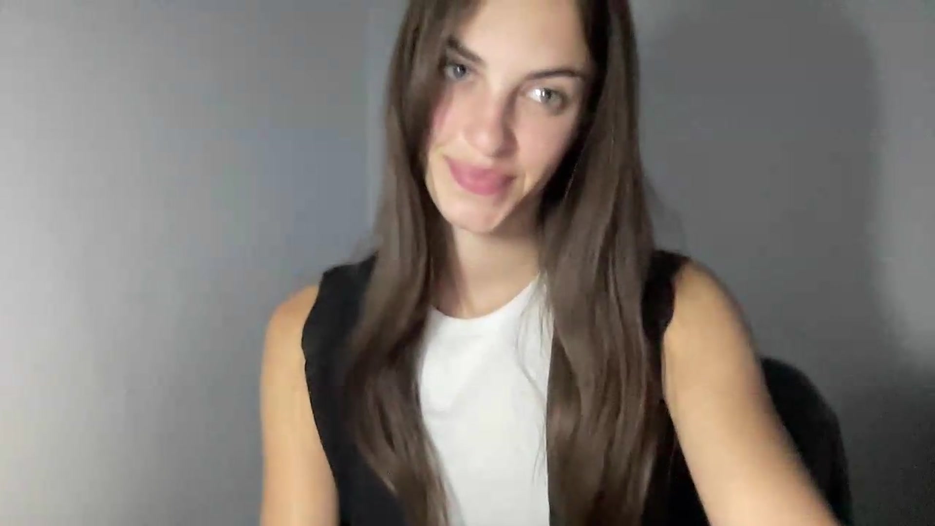 Gallery image thumbnail from Dashamoxy's myfreecams stream on, 07/12/2026, 14:40 image 9 of 20