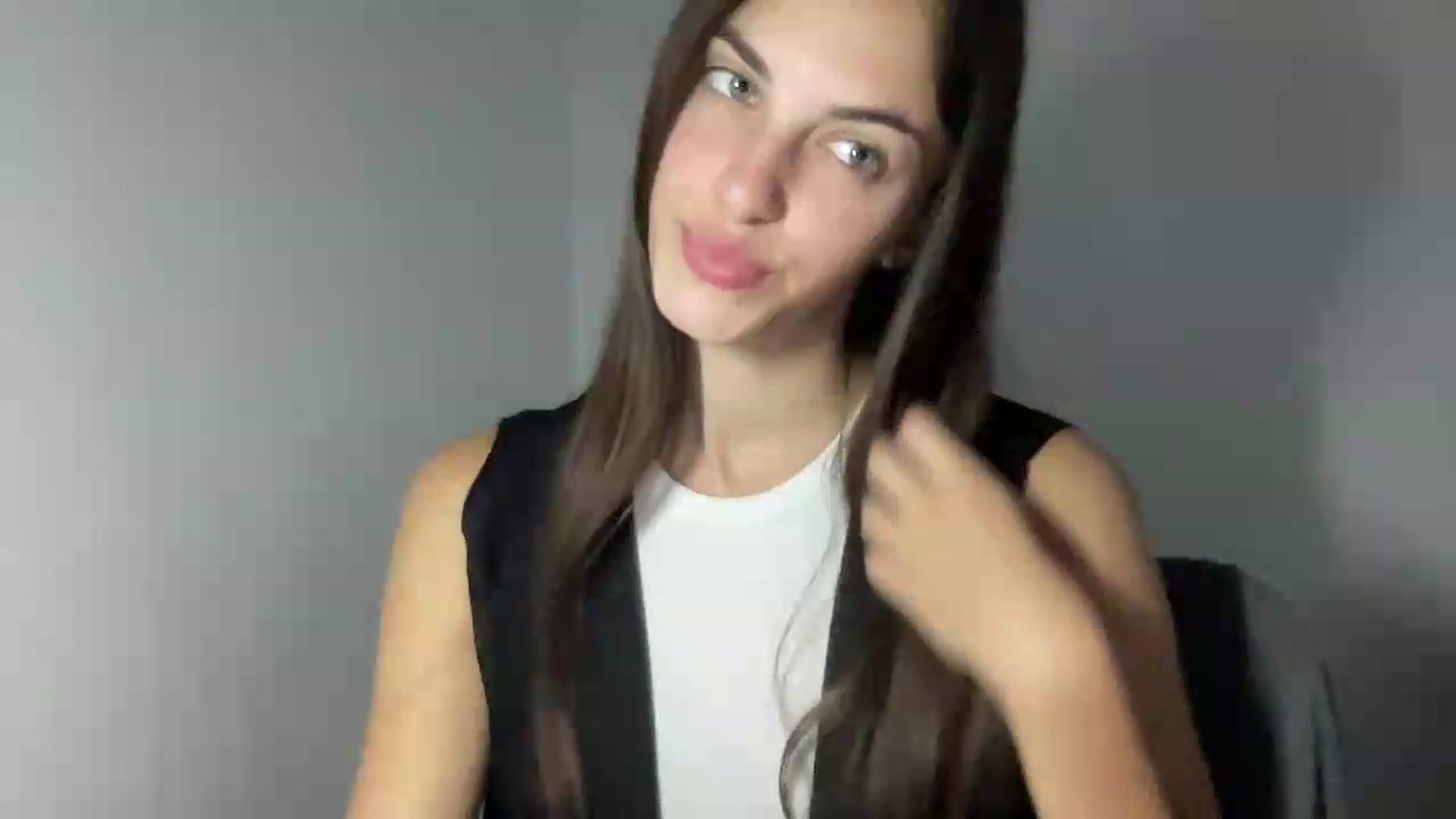 Gallery image thumbnail from Dashamoxy's myfreecams stream on, 07/12/2026, 14:40 image 12 of 20