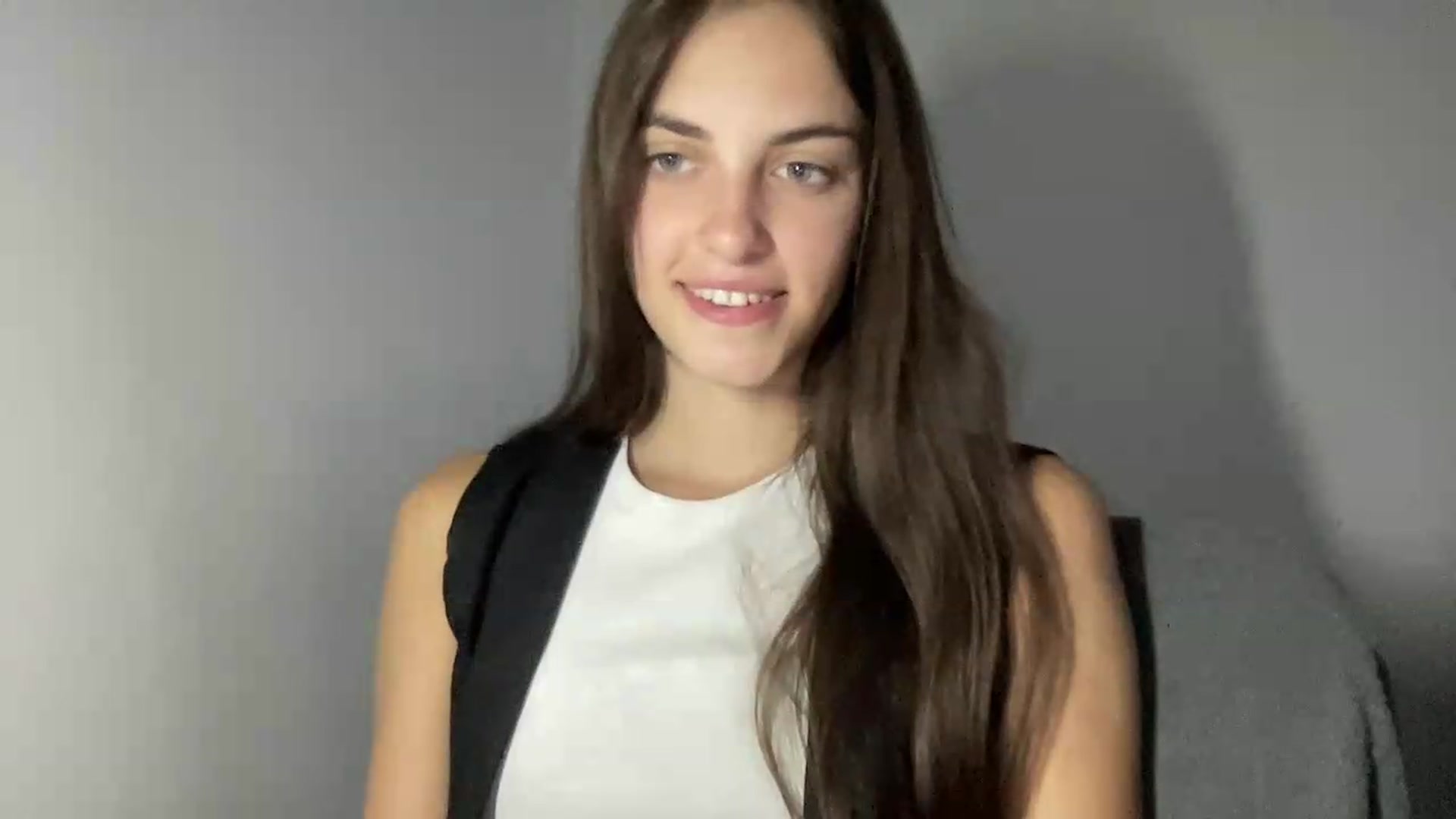 Gallery image thumbnail from Dashamoxy's myfreecams stream on, 07/12/2026, 14:40 image 8 of 20