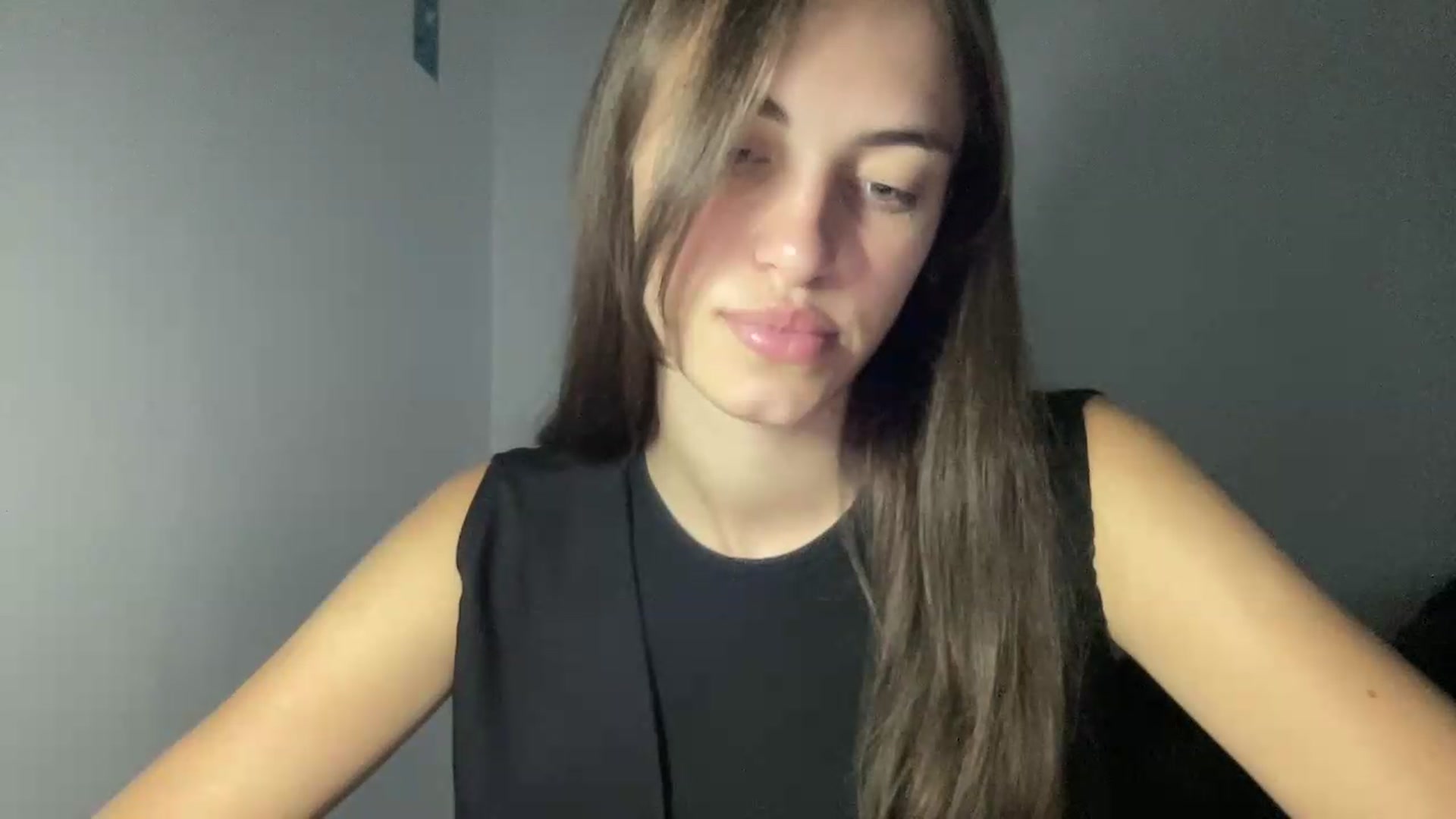 Gallery image thumbnail from Dashamoxy's myfreecams stream on, 07/13/2026, 16:21 image 11 of 20