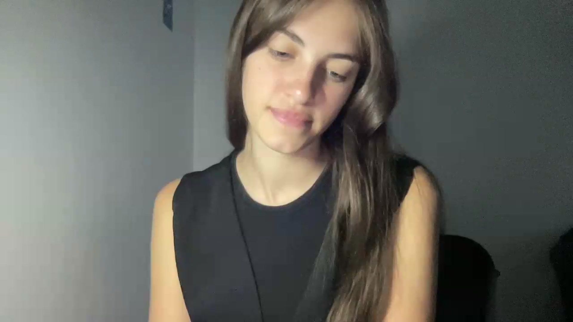 Gallery image thumbnail from Dashamoxy's myfreecams stream on, 07/13/2026, 16:21 image 16 of 20