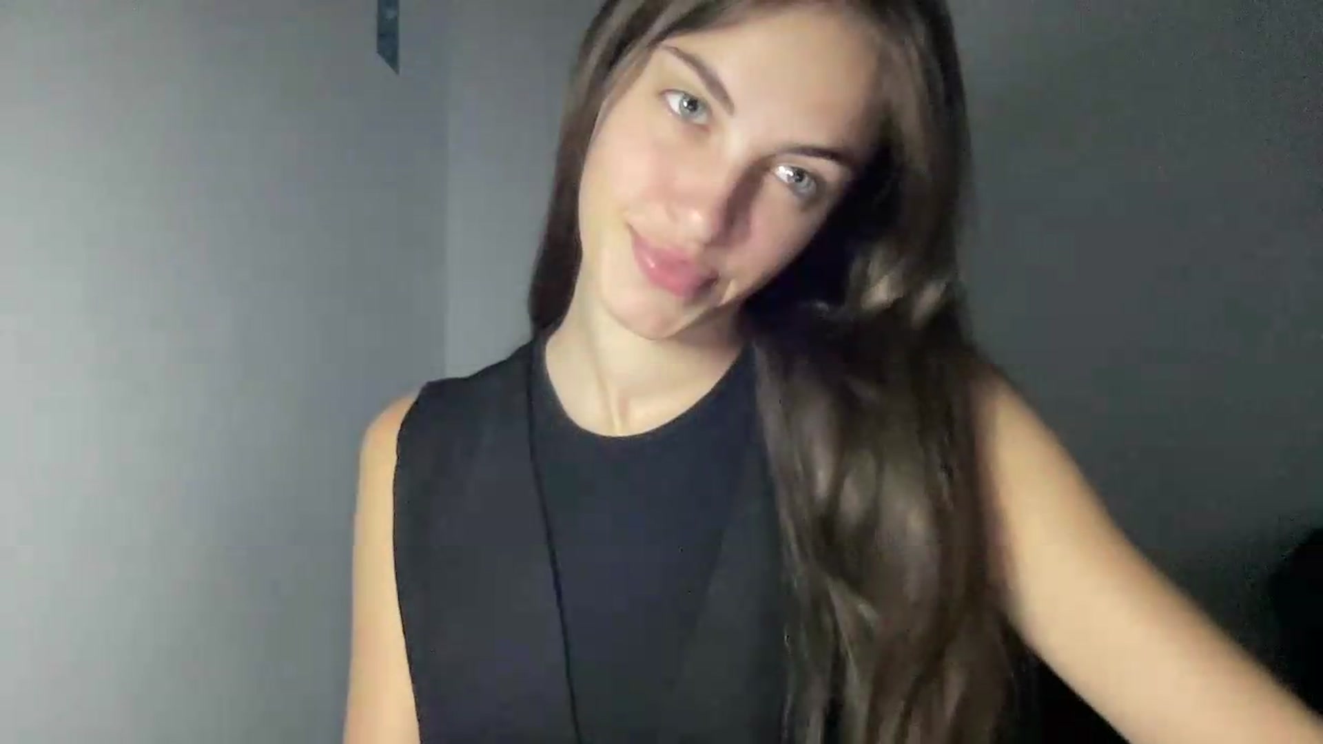 Gallery image thumbnail from Dashamoxy's myfreecams stream on, 07/13/2026, 16:21 image 19 of 20