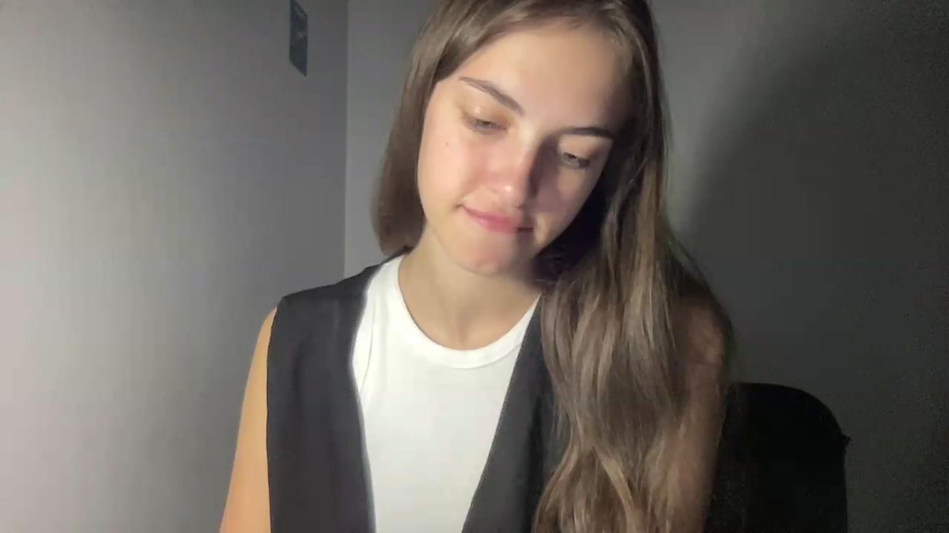 Gallery image thumbnail from Dashamoxy's myfreecams stream on, 07/21/2026, 20:10 image 6 of 20