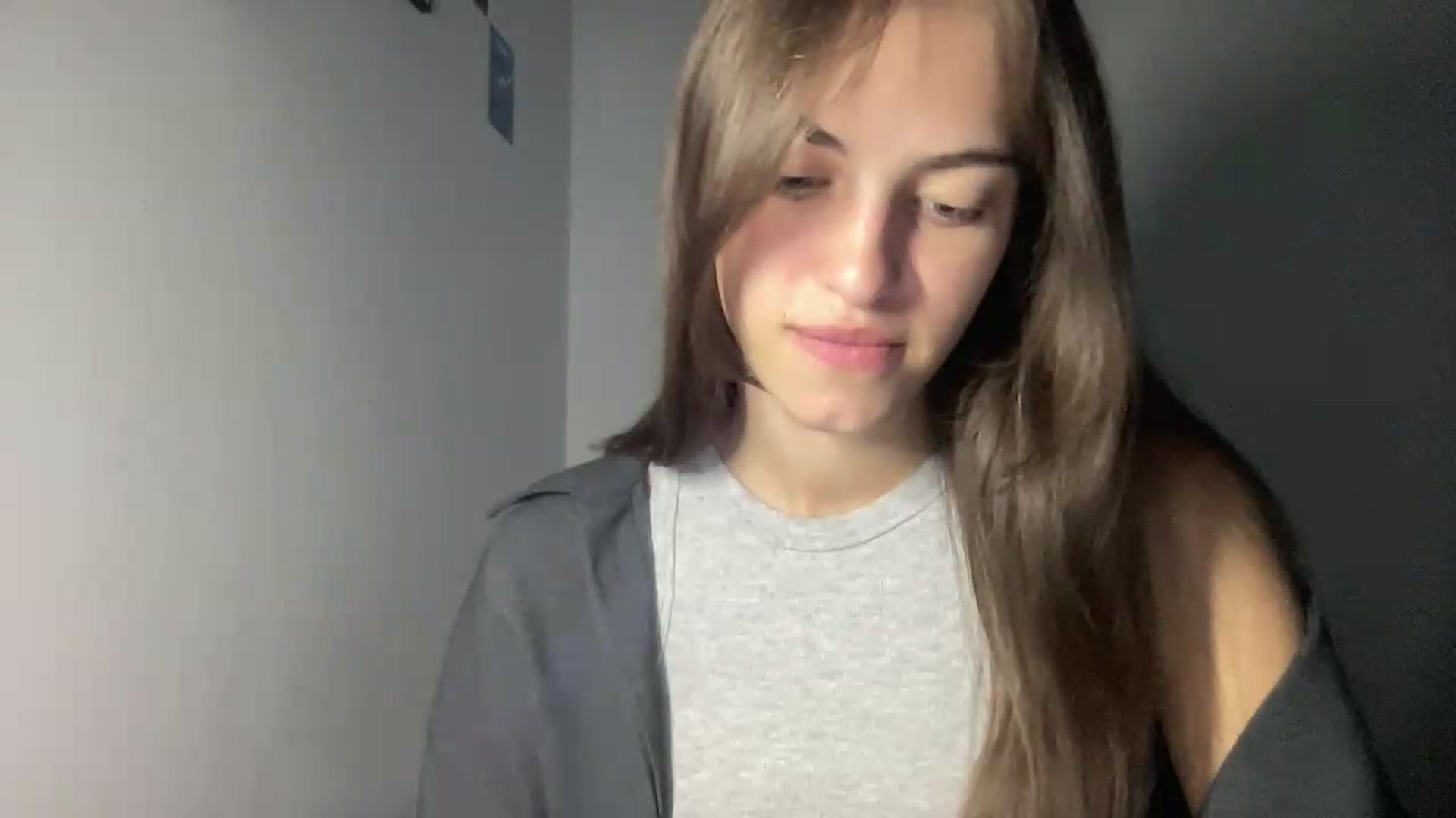 Gallery image thumbnail from Dashamoxy's myfreecams stream on, 07/22/2026, 13:45 image 3 of 20