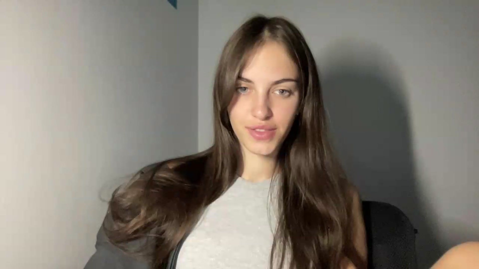 Gallery image thumbnail from Dashamoxy's myfreecams stream on, 07/22/2026, 13:45 image 15 of 20