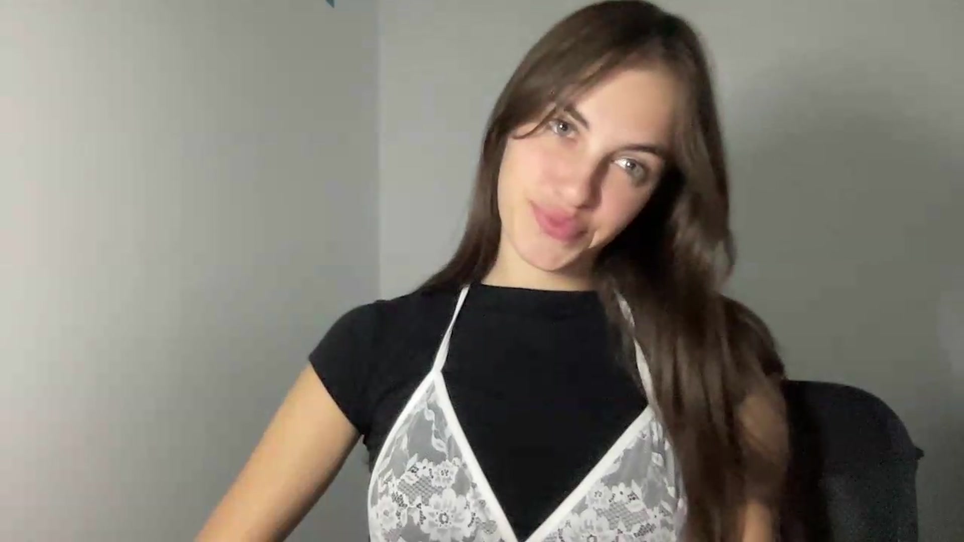 Gallery image thumbnail from Dashamoxy's myfreecams stream on, 07/23/2026, 14:59 image 14 of 20