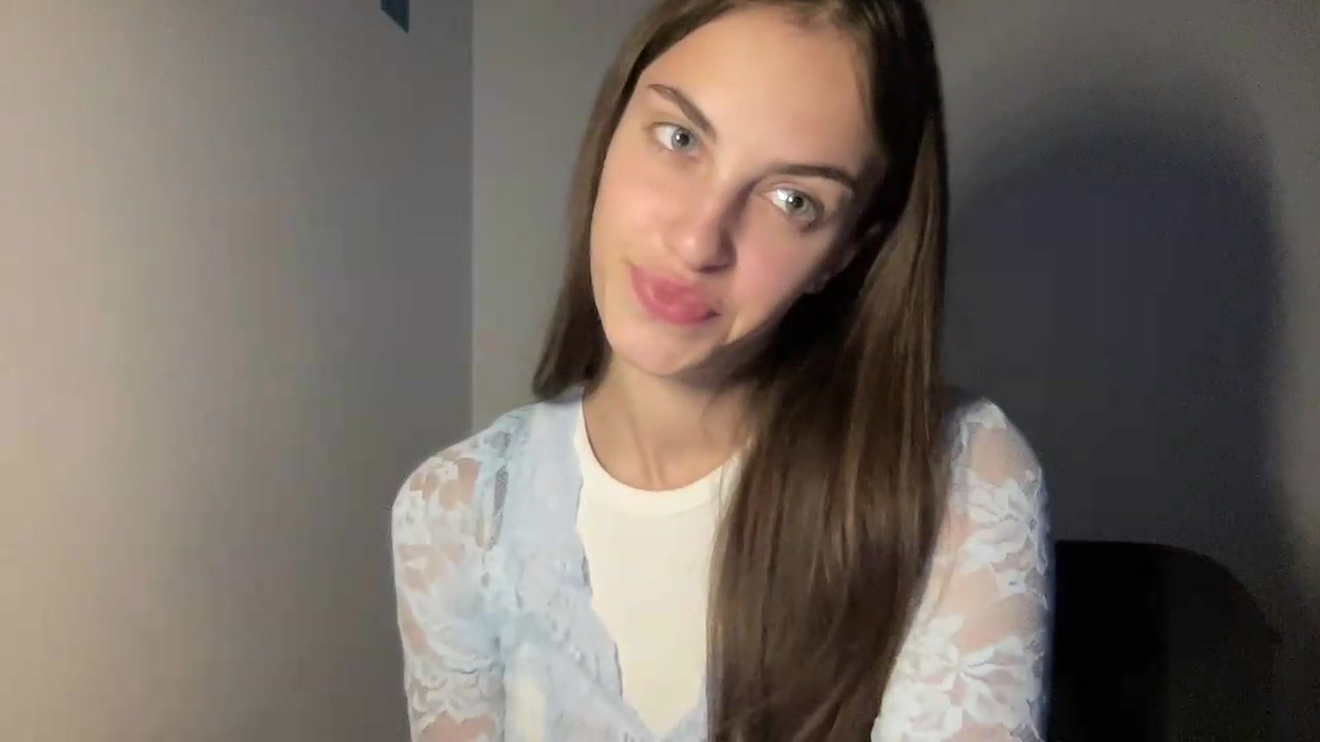 Gallery image thumbnail from Dashamoxy's myfreecams stream on, 07/27/2026, 18:21 image 2 of 20