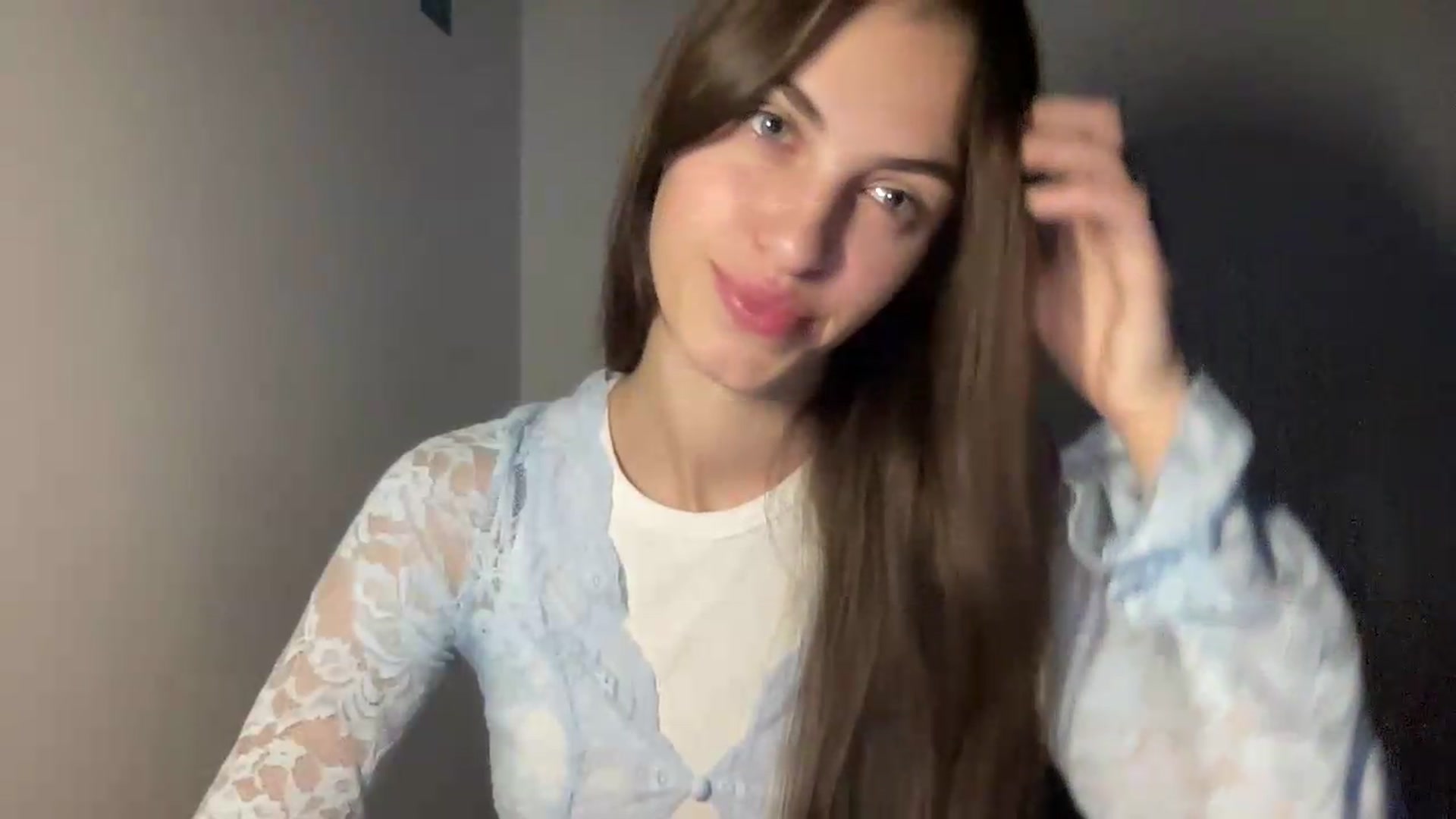 Gallery image thumbnail from Dashamoxy's myfreecams stream on, 07/27/2026, 18:21 image 17 of 20