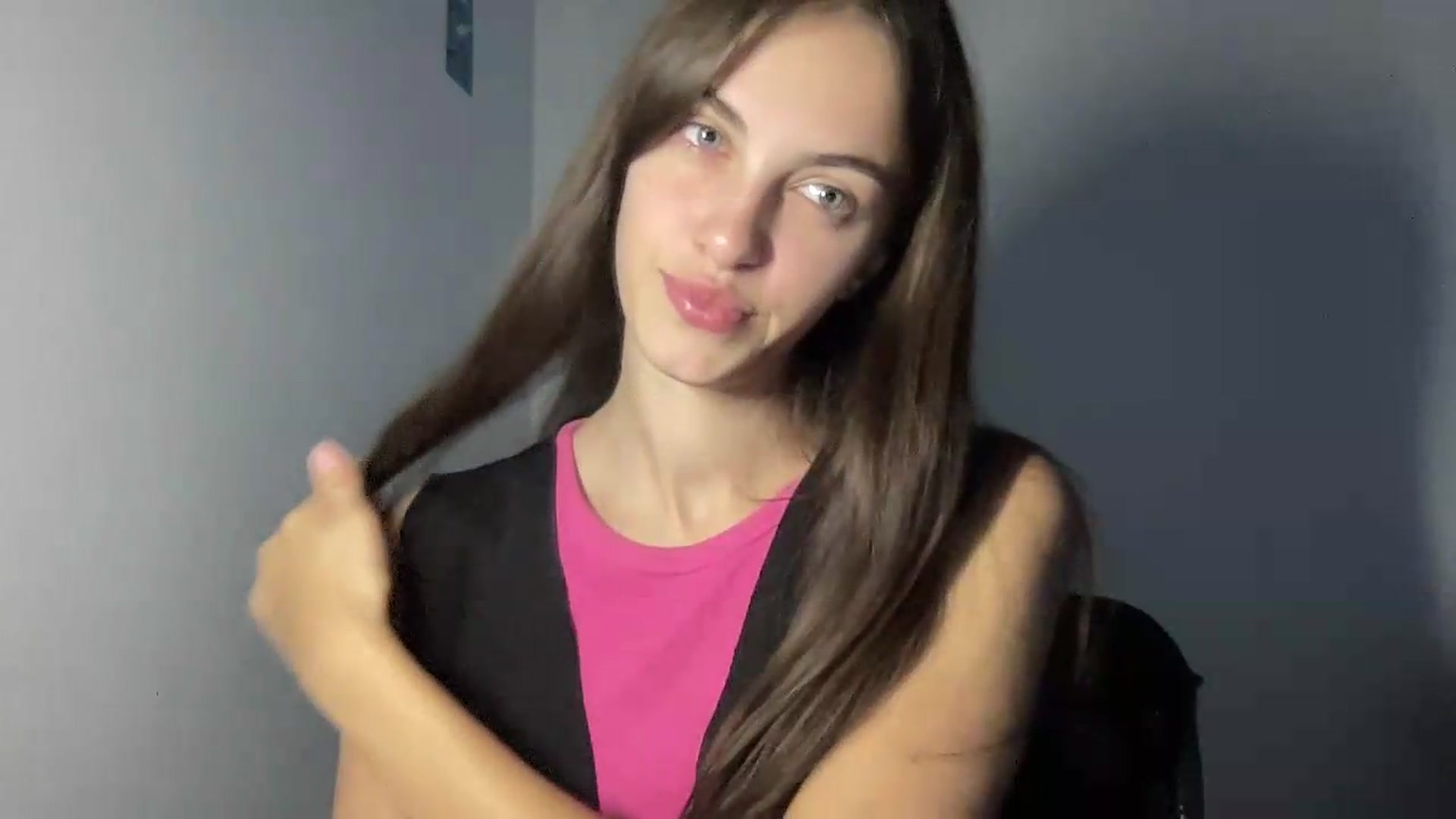 Gallery image thumbnail from Dashamoxy's myfreecams stream on, 07/28/2026, 16:50 image 7 of 20