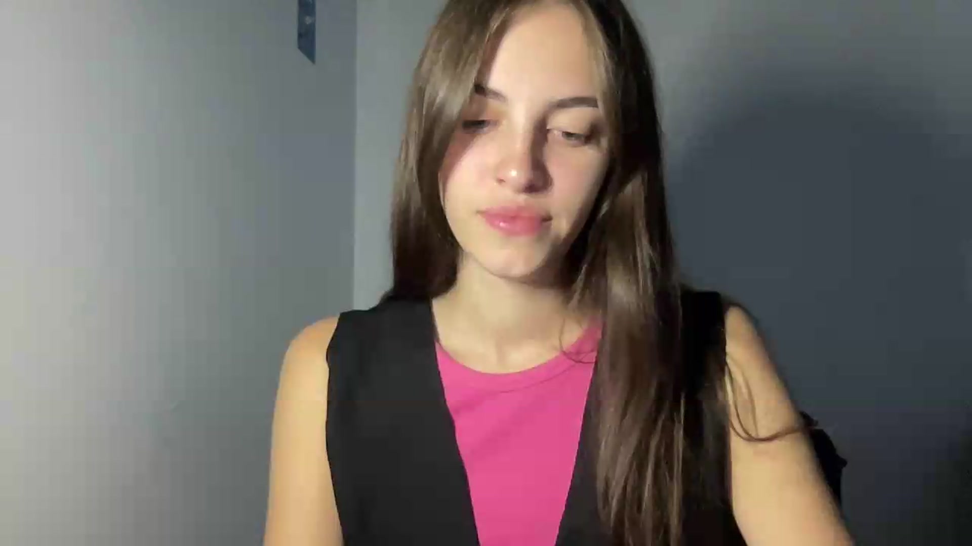 Gallery image thumbnail from Dashamoxy's myfreecams stream on, 07/28/2026, 16:50 image 10 of 20