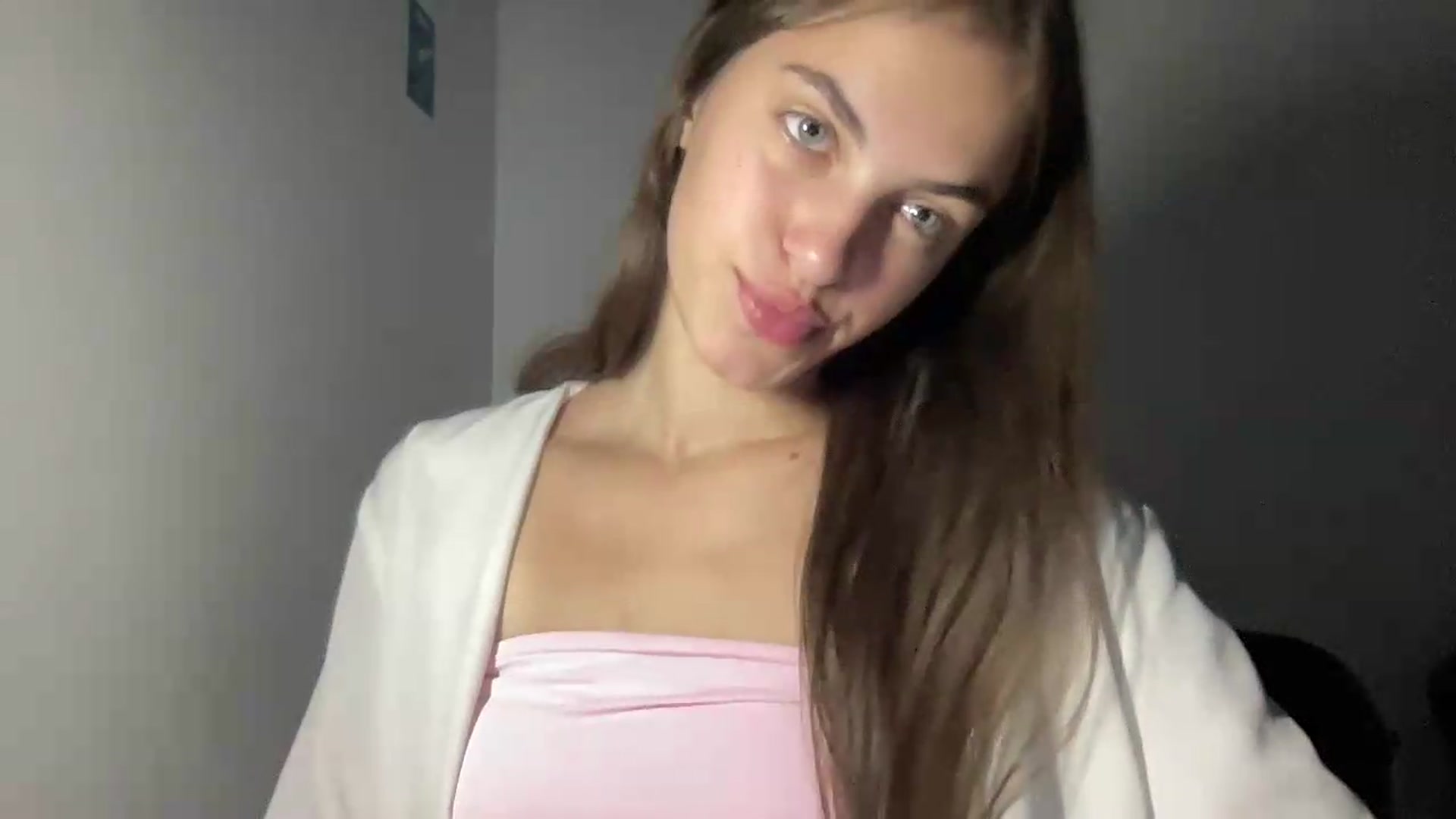 Gallery image thumbnail from Dashamoxy's myfreecams stream on, 07/29/2026, 18:32 image 14 of 20