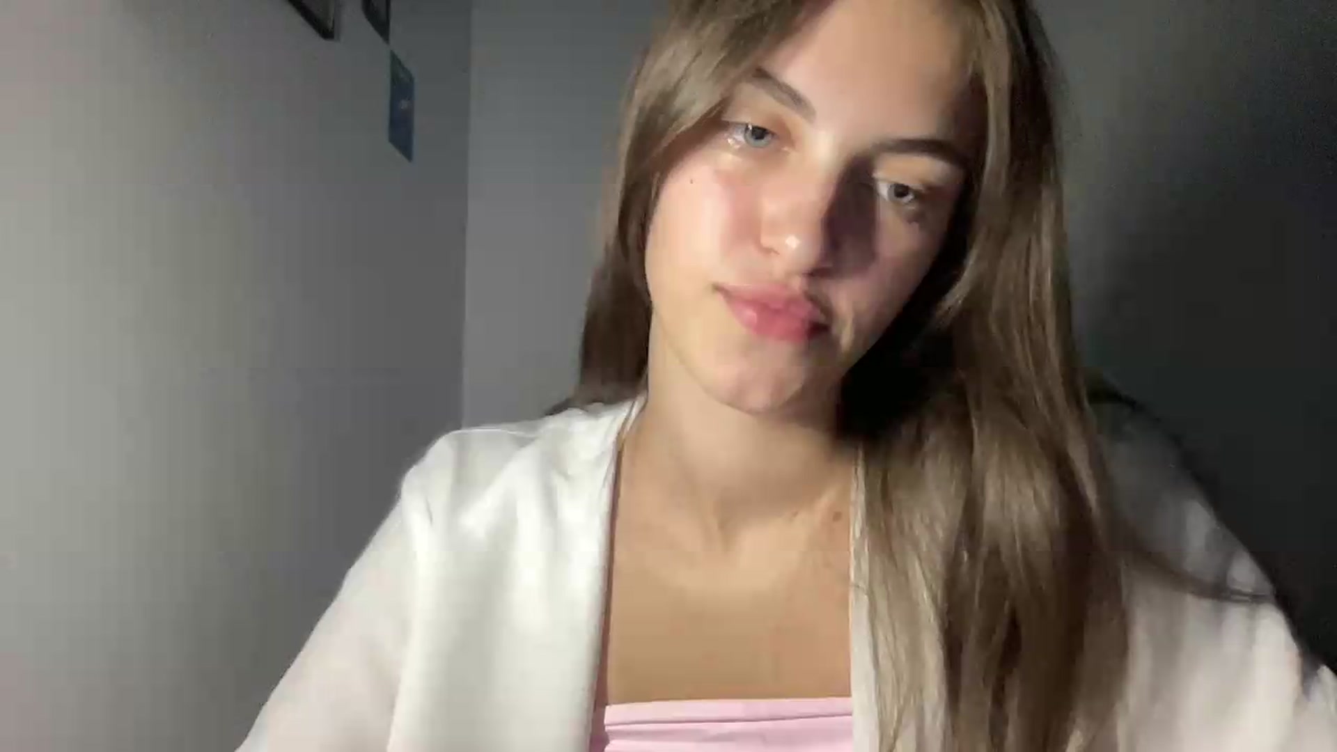 Gallery image thumbnail from Dashamoxy's myfreecams stream on, 07/29/2026, 18:32 image 6 of 20
