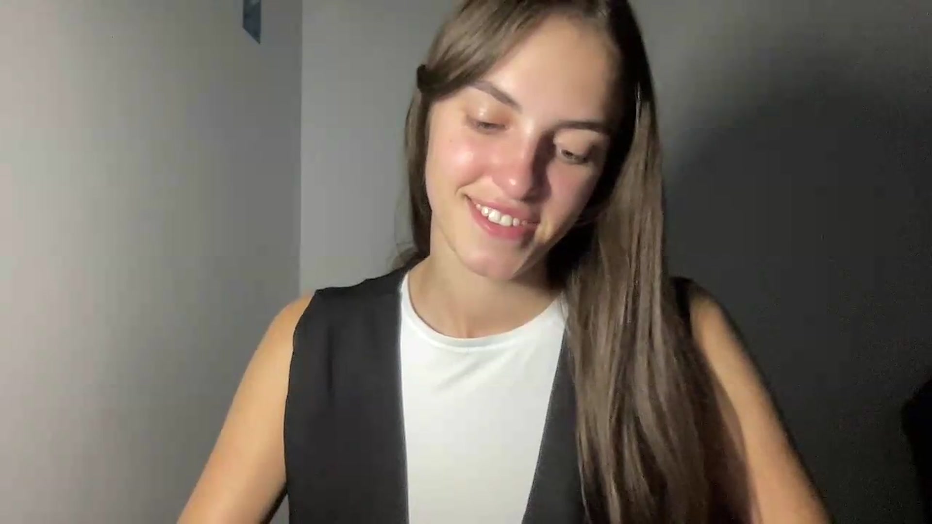 Gallery image thumbnail from Dashamoxy's myfreecams stream on, 07/30/2026, 19:43 image 7 of 20
