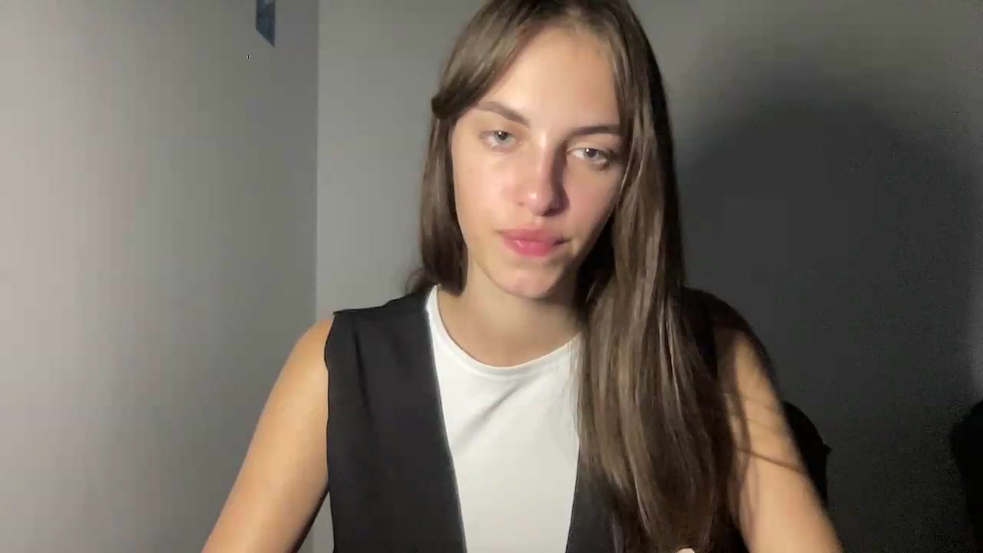 Gallery image thumbnail from Dashamoxy's myfreecams stream on, 07/30/2026, 19:43 image 5 of 20