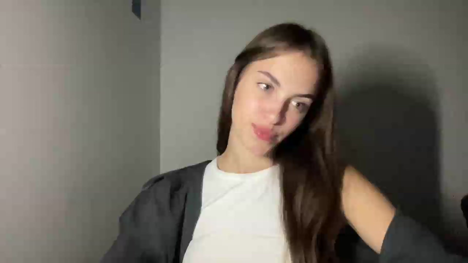 Gallery image thumbnail from Dashamoxy's myfreecams stream on, 07/31/2026, 19:53 image 15 of 20