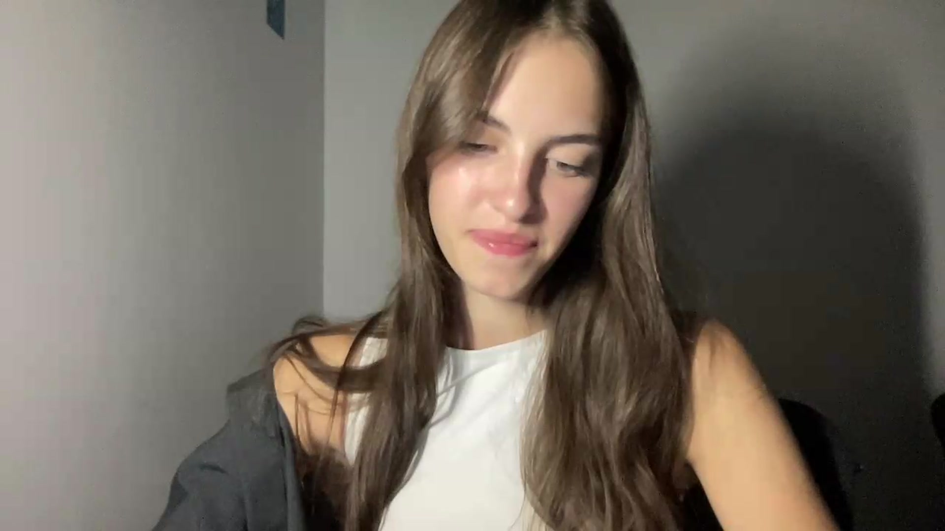 Gallery image thumbnail from Dashamoxy's myfreecams stream on, 07/31/2026, 19:53 image 13 of 20