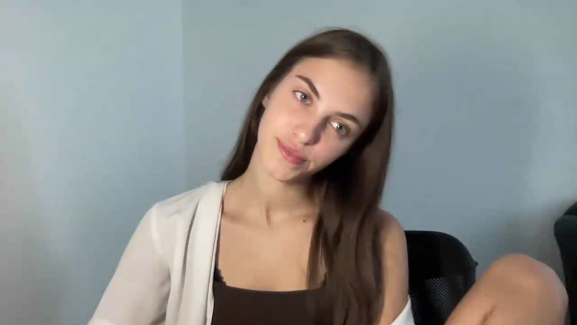 Gallery image thumbnail from Dashamoxy's myfreecams stream on, 08/03/2026, 15:31 image 10 of 20