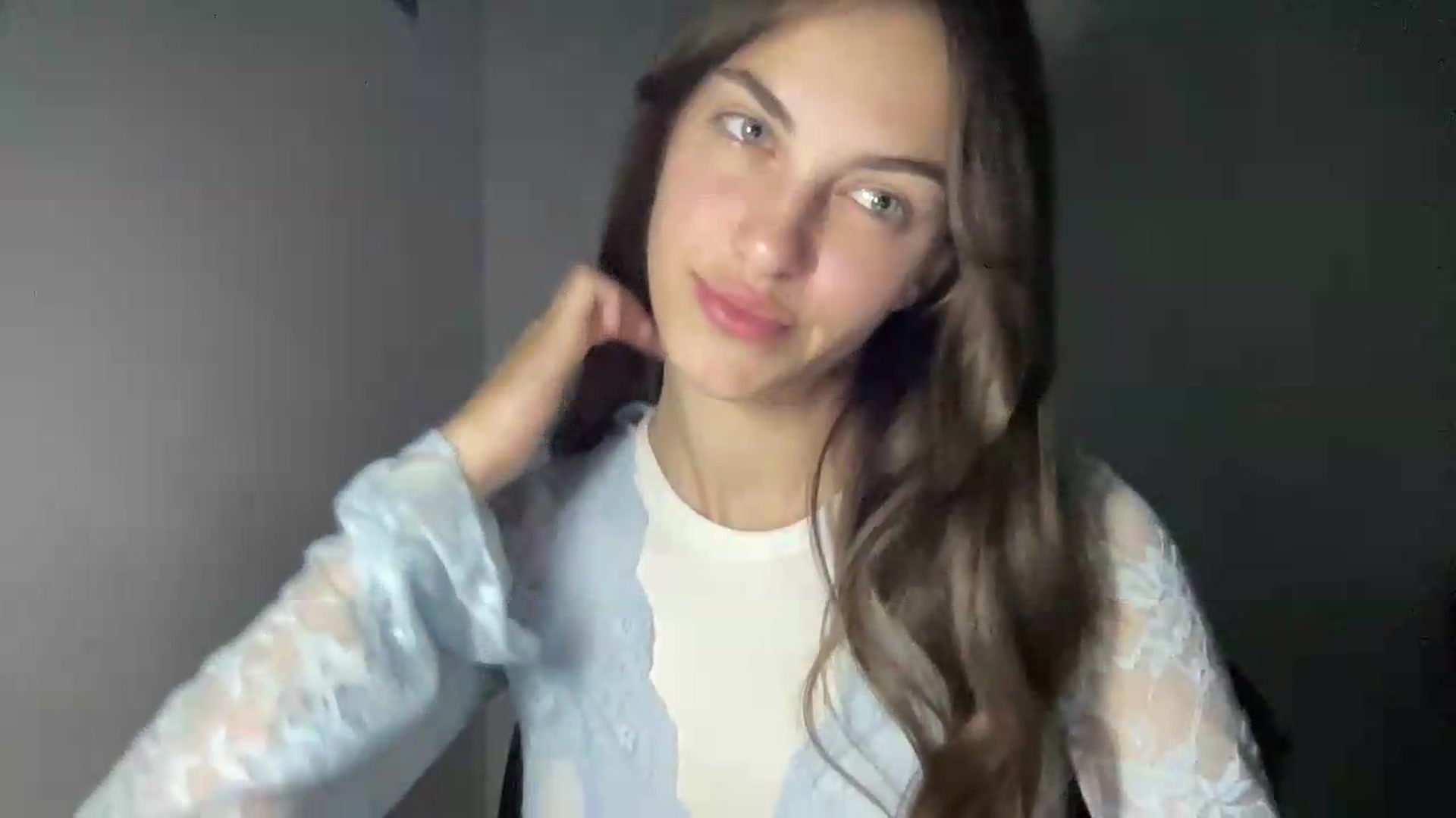 Gallery image thumbnail from Dashamoxy's myfreecams stream on, 08/05/2026, 18:37 image 19 of 20