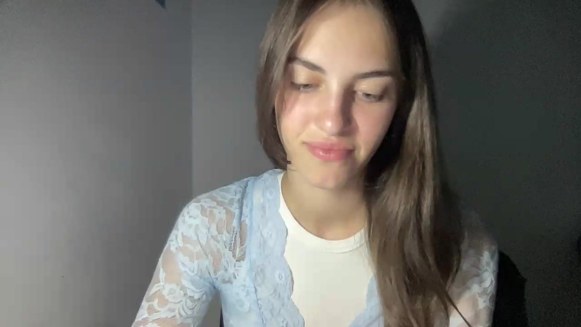 Gallery image thumbnail from Dashamoxy's myfreecams stream on, 08/05/2026, 18:37 image 11 of 20