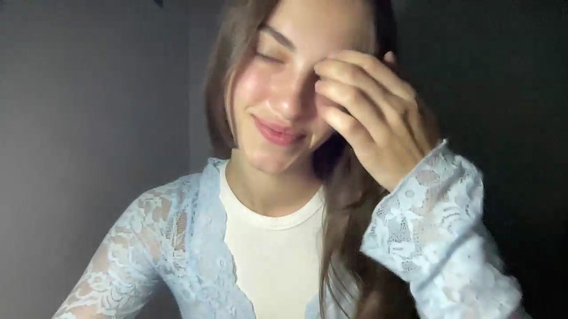 Gallery image thumbnail from Dashamoxy's myfreecams stream on, 08/05/2026, 18:37 image 14 of 20