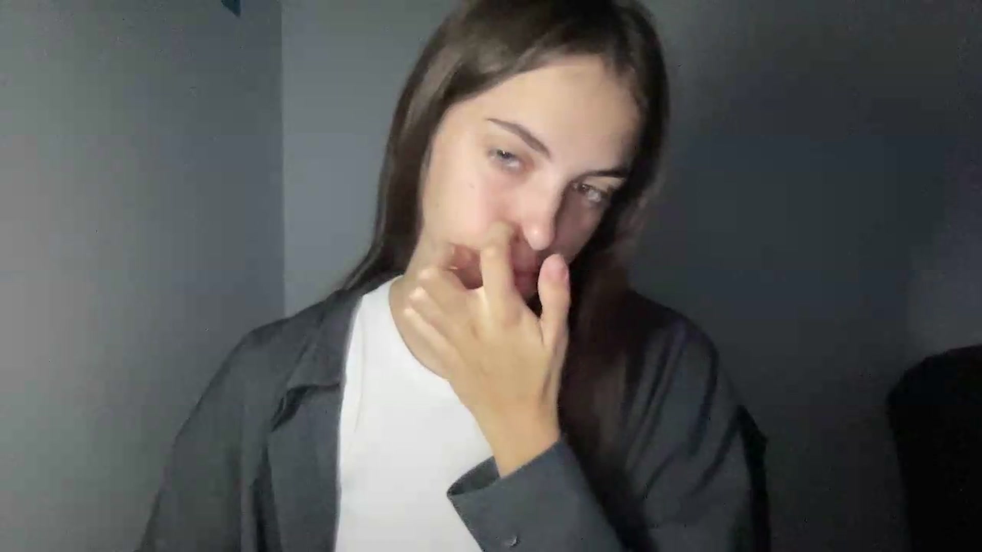 Gallery image thumbnail from Dashamoxy's myfreecams stream on, 08/08/2026, 17:47 image 4 of 20
