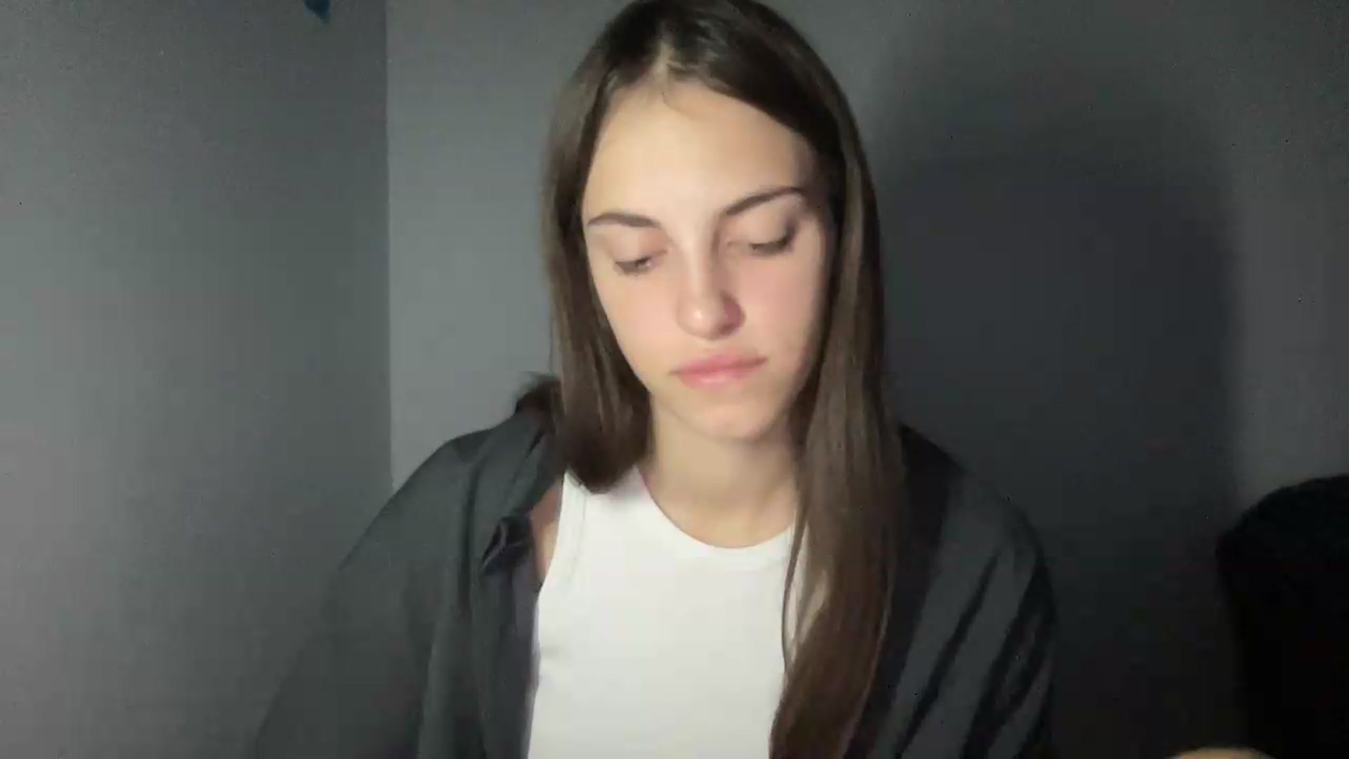 Gallery image thumbnail from Dashamoxy's myfreecams stream on, 08/08/2026, 17:47 image 13 of 20