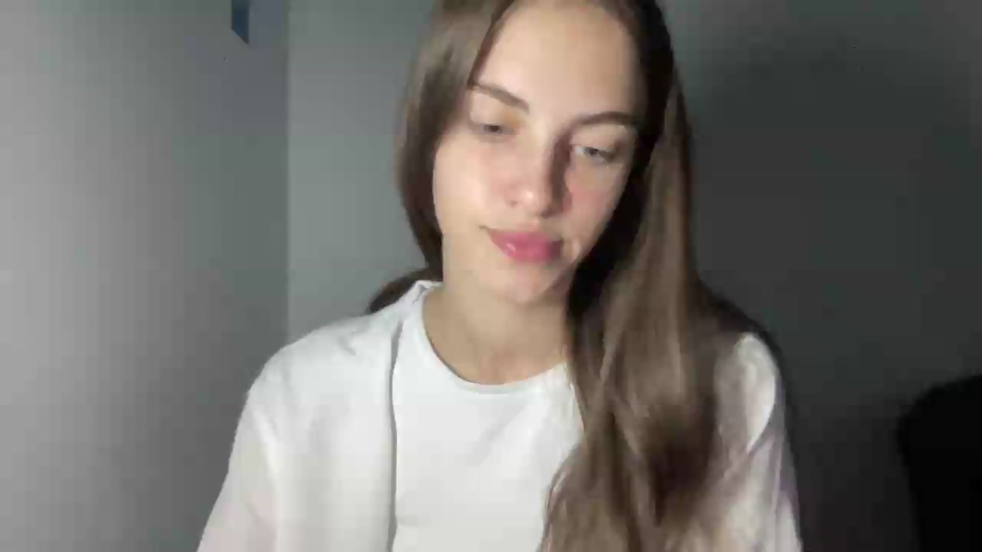 Gallery image thumbnail from Dashamoxy's myfreecams stream on, 08/10/2026, 17:34 image 5 of 20