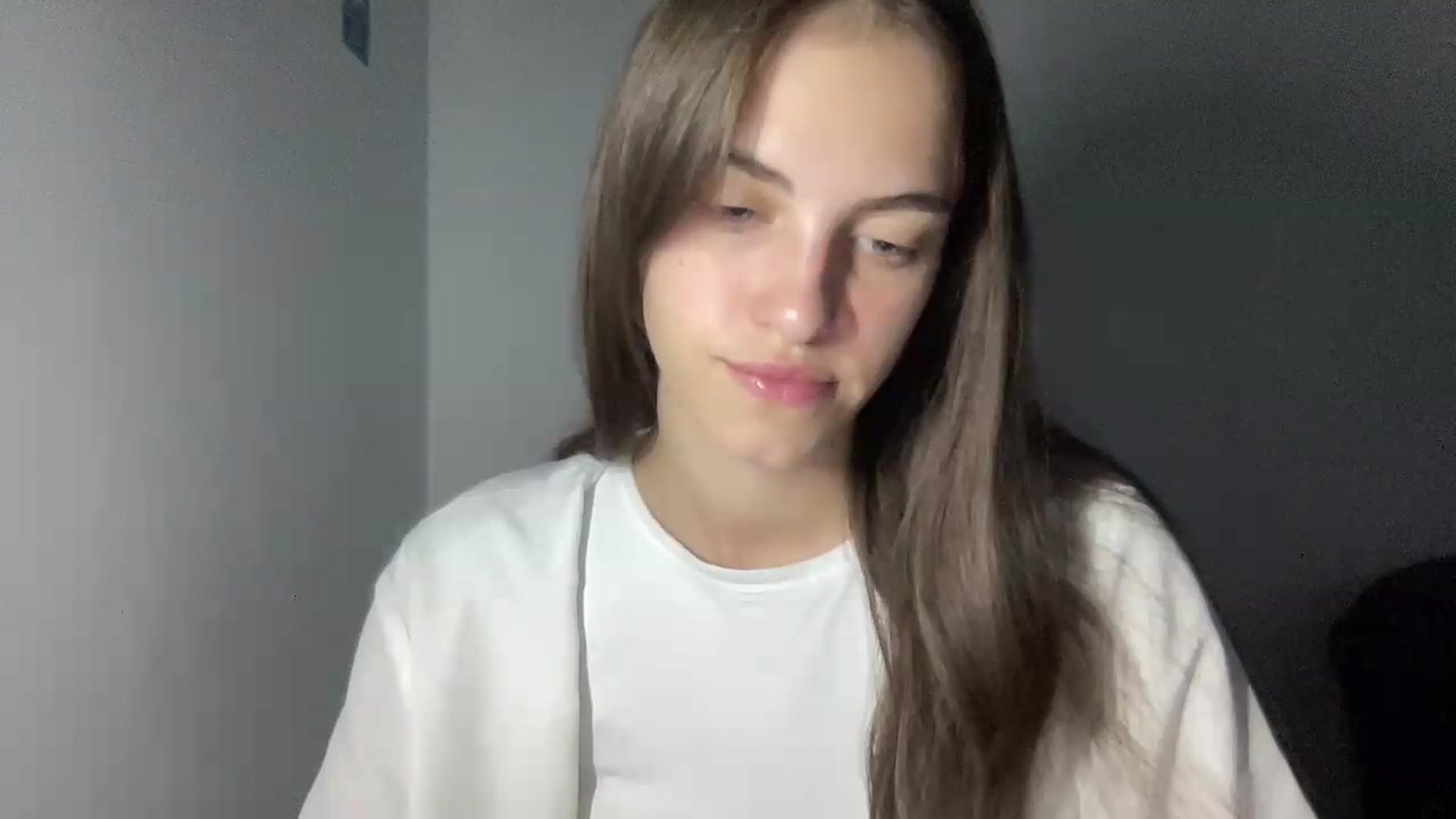 Gallery image thumbnail from Dashamoxy's myfreecams stream on, 08/10/2026, 17:34 image 2 of 20
