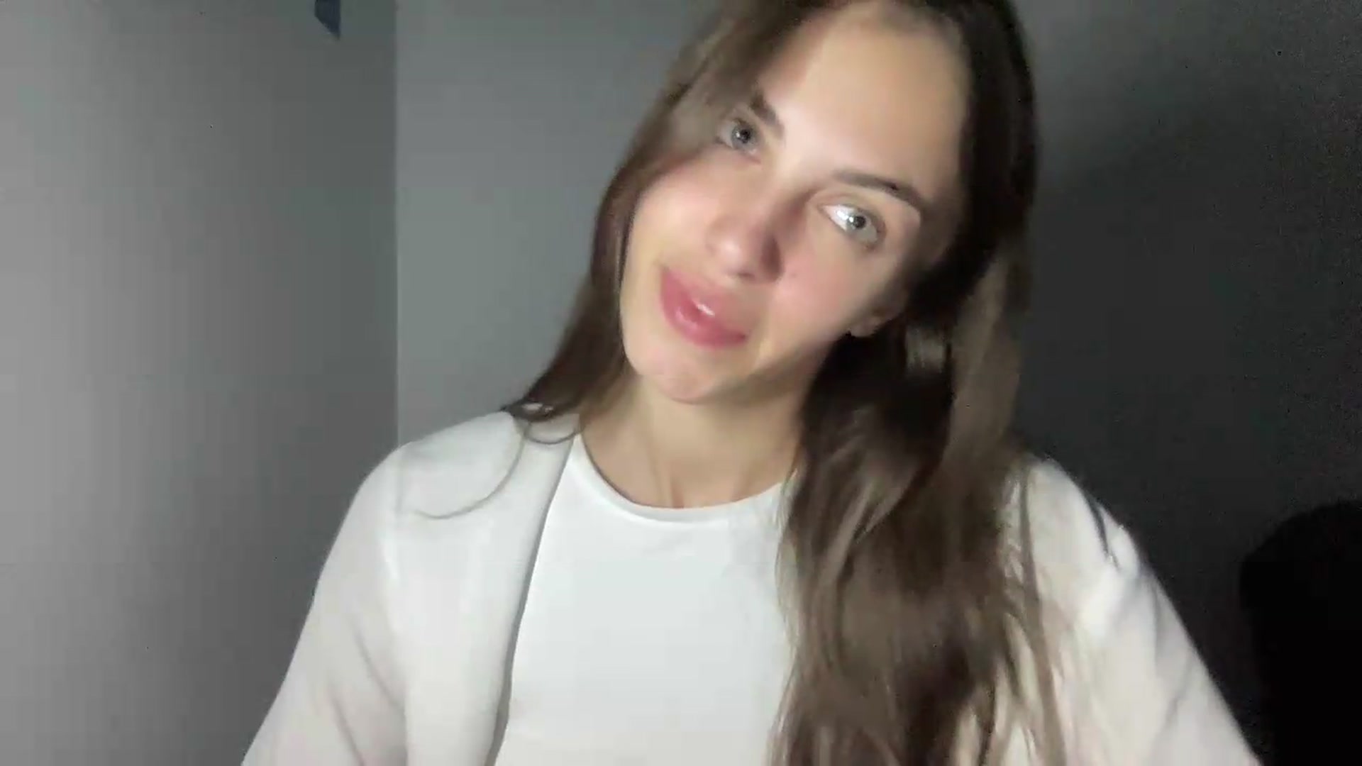 Gallery image thumbnail from Dashamoxy's myfreecams stream on, 08/10/2026, 18:46 image 11 of 20