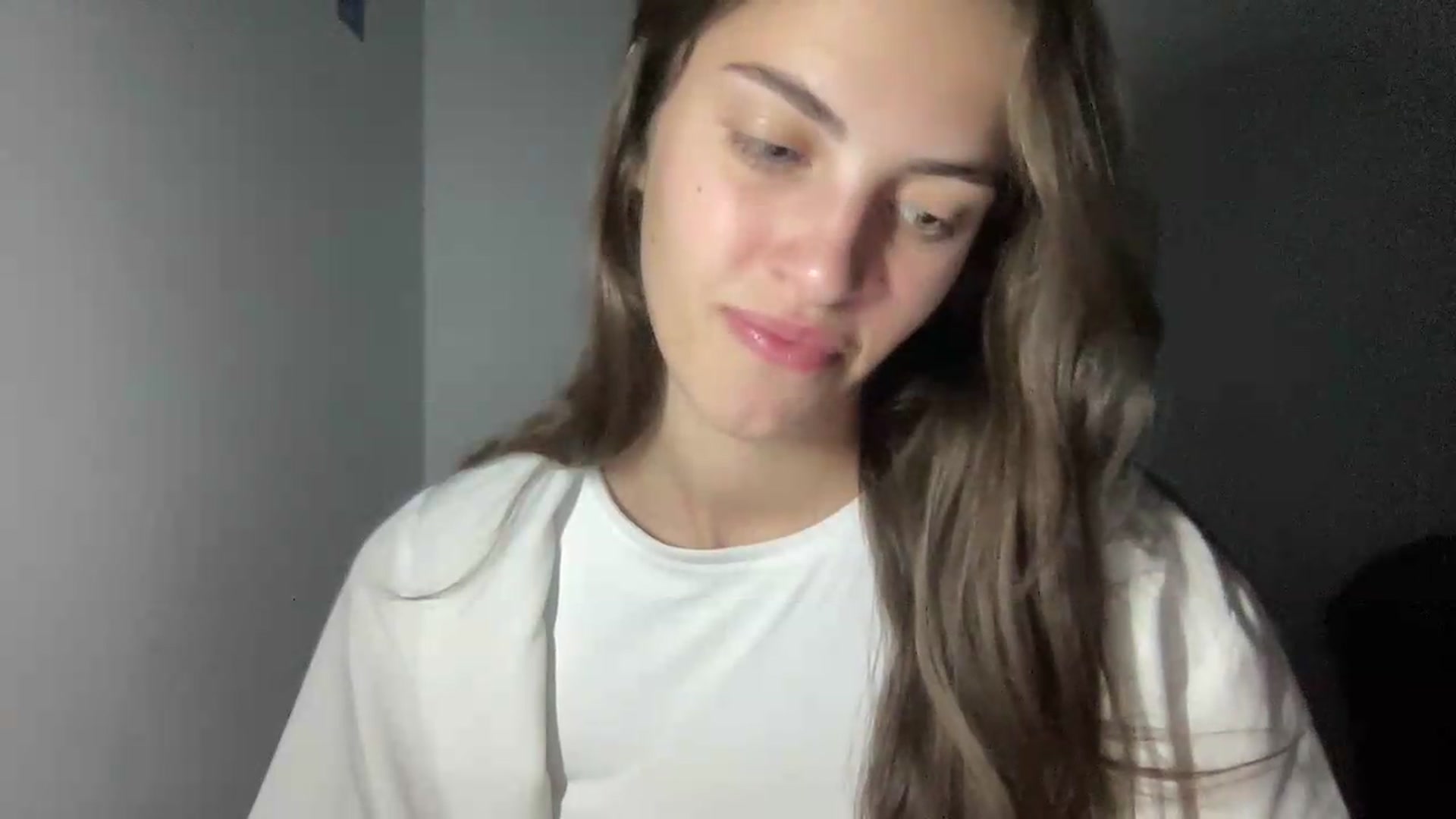 Gallery image thumbnail from Dashamoxy's myfreecams stream on, 08/10/2026, 18:46 image 2 of 20