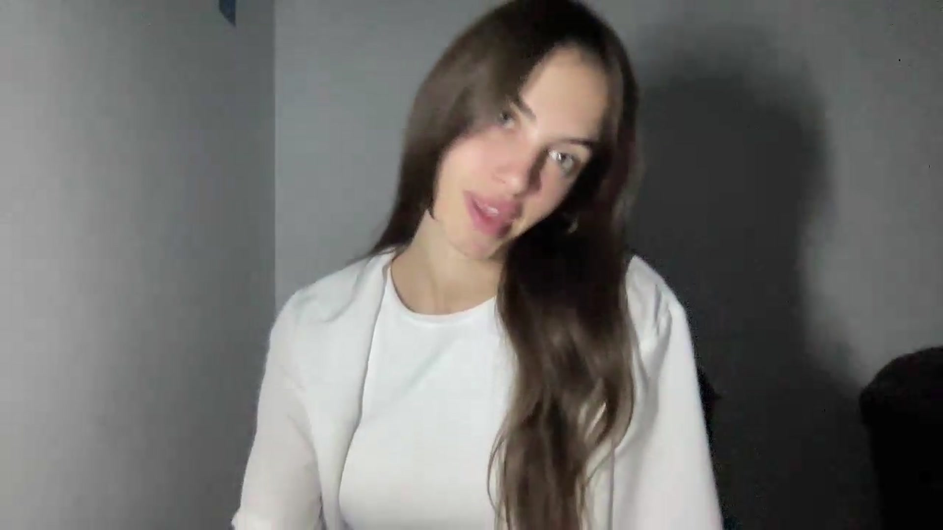 Gallery image thumbnail from Dashamoxy's myfreecams stream on, 08/10/2026, 18:46 image 15 of 20