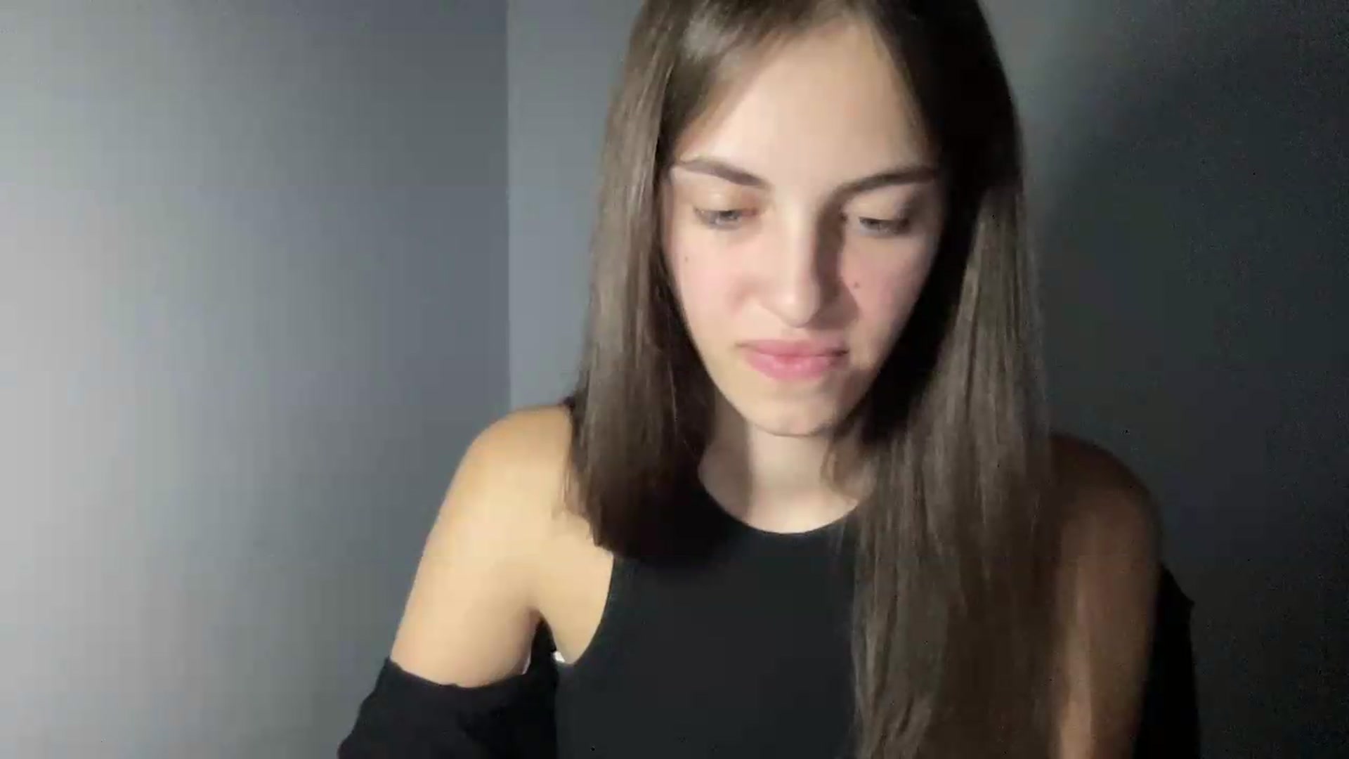 Gallery image thumbnail from Dashamoxy's myfreecams stream on, 08/11/2026, 17:36 image 18 of 20