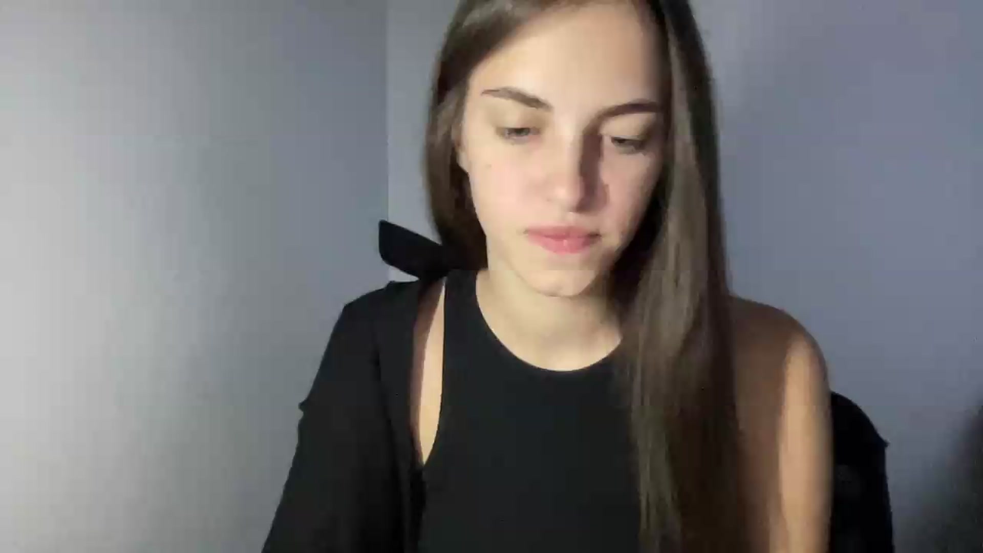 Gallery image thumbnail from Dashamoxy's myfreecams stream on, 08/11/2026, 17:36 image 4 of 20