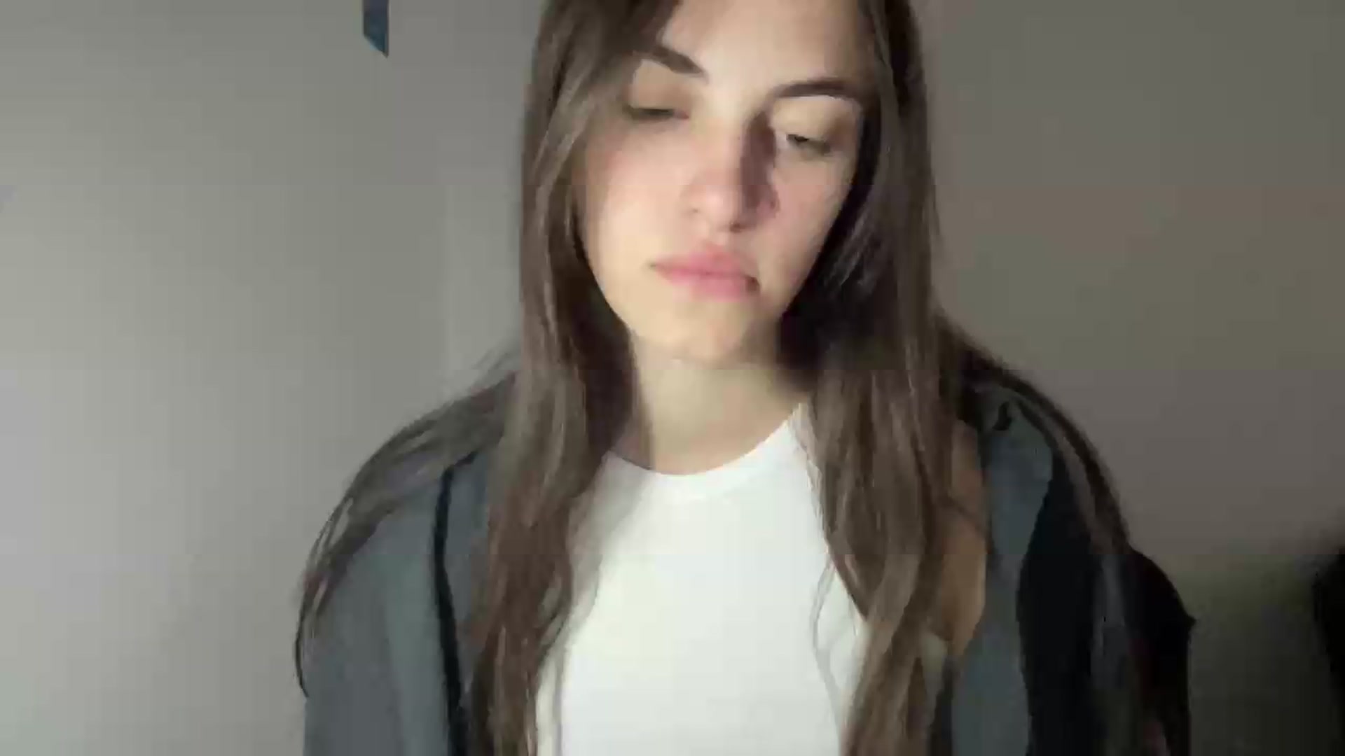 Gallery image thumbnail from Dashamoxy's myfreecams stream on, 08/12/2026, 16:34 image 1 of 20
