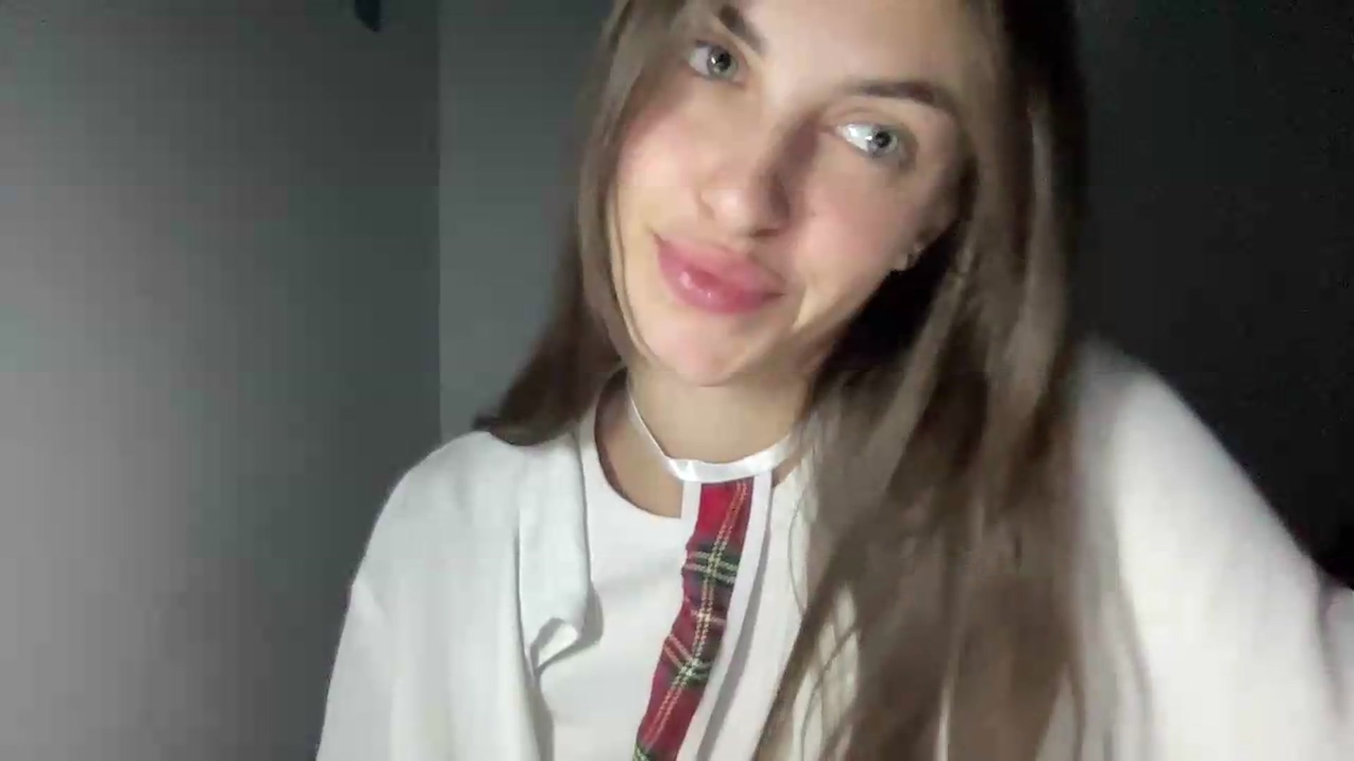 Gallery image thumbnail from Dashamoxy's myfreecams stream on, 08/12/2026, 18:13 image 18 of 20