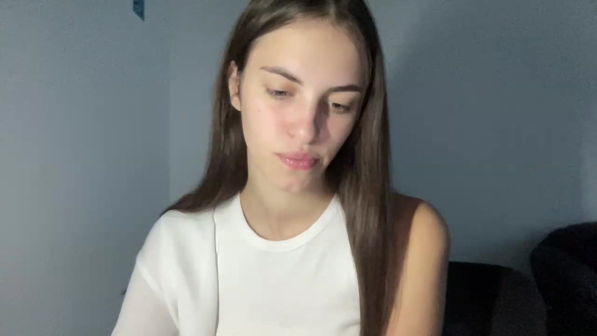 Gallery image thumbnail from Dashamoxy's myfreecams stream on, 08/17/2026, 17:01 image 6 of 20