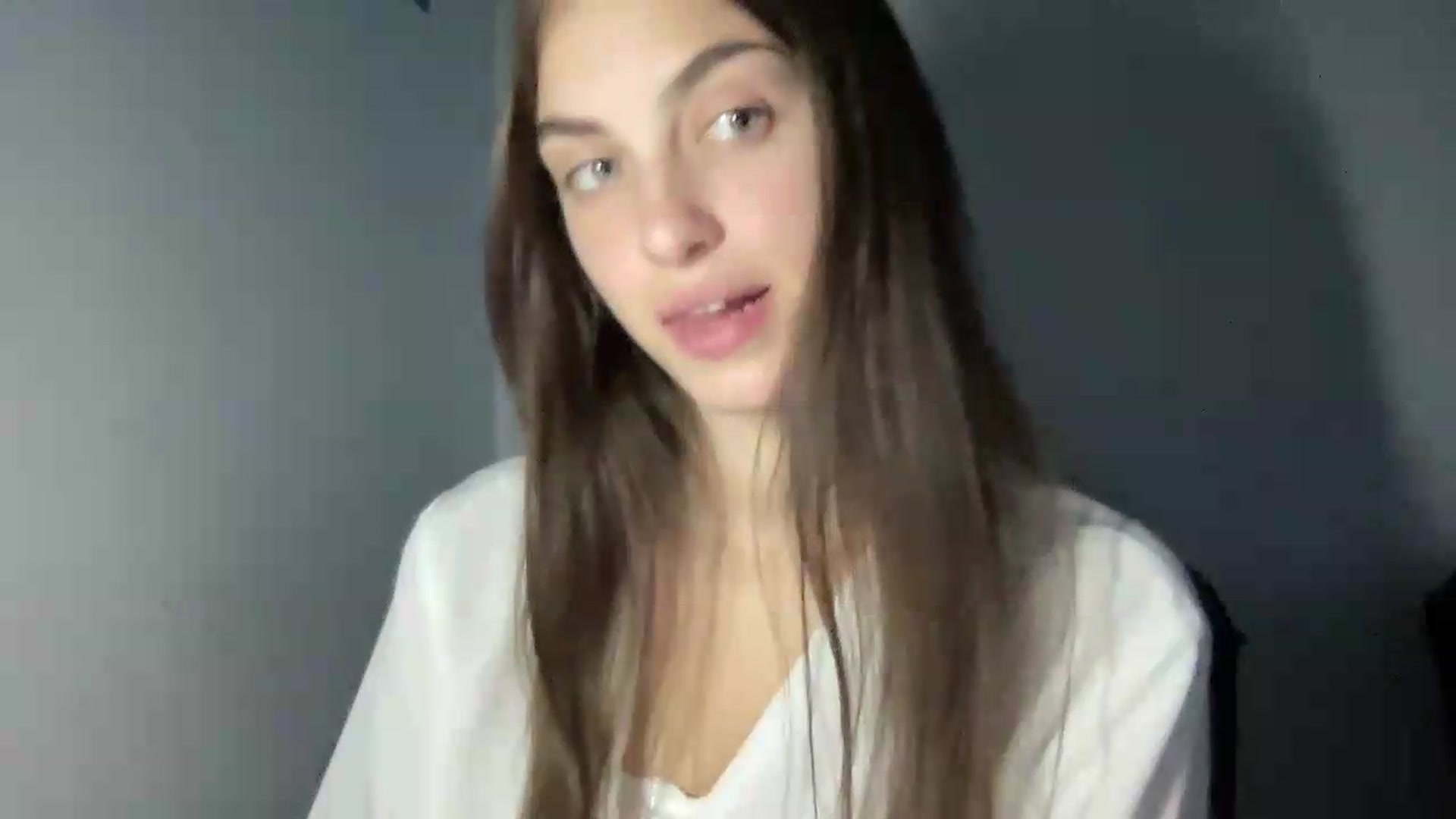 Gallery image thumbnail from Dashamoxy's myfreecams stream on, 08/17/2026, 18:23 image 7 of 20