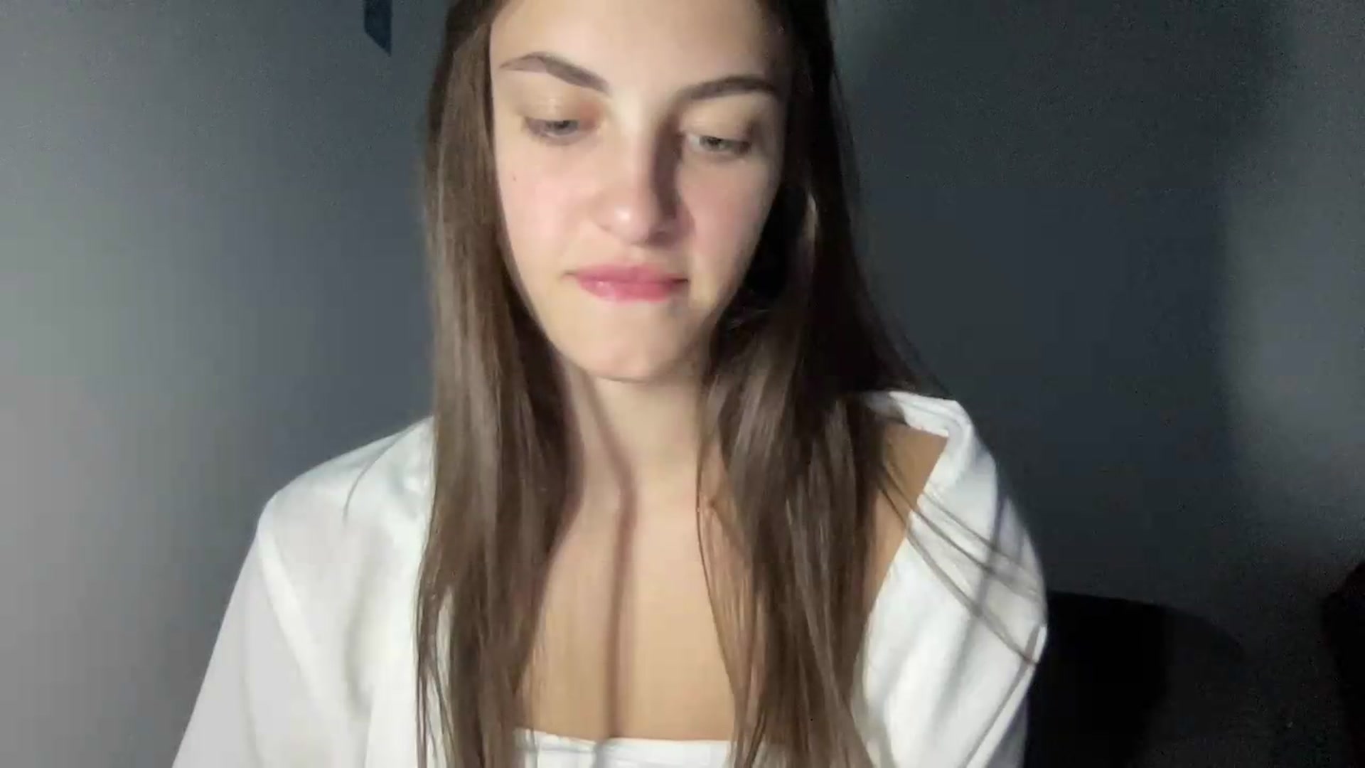 Gallery image thumbnail from Dashamoxy's myfreecams stream on, 08/17/2026, 18:23 image 13 of 20