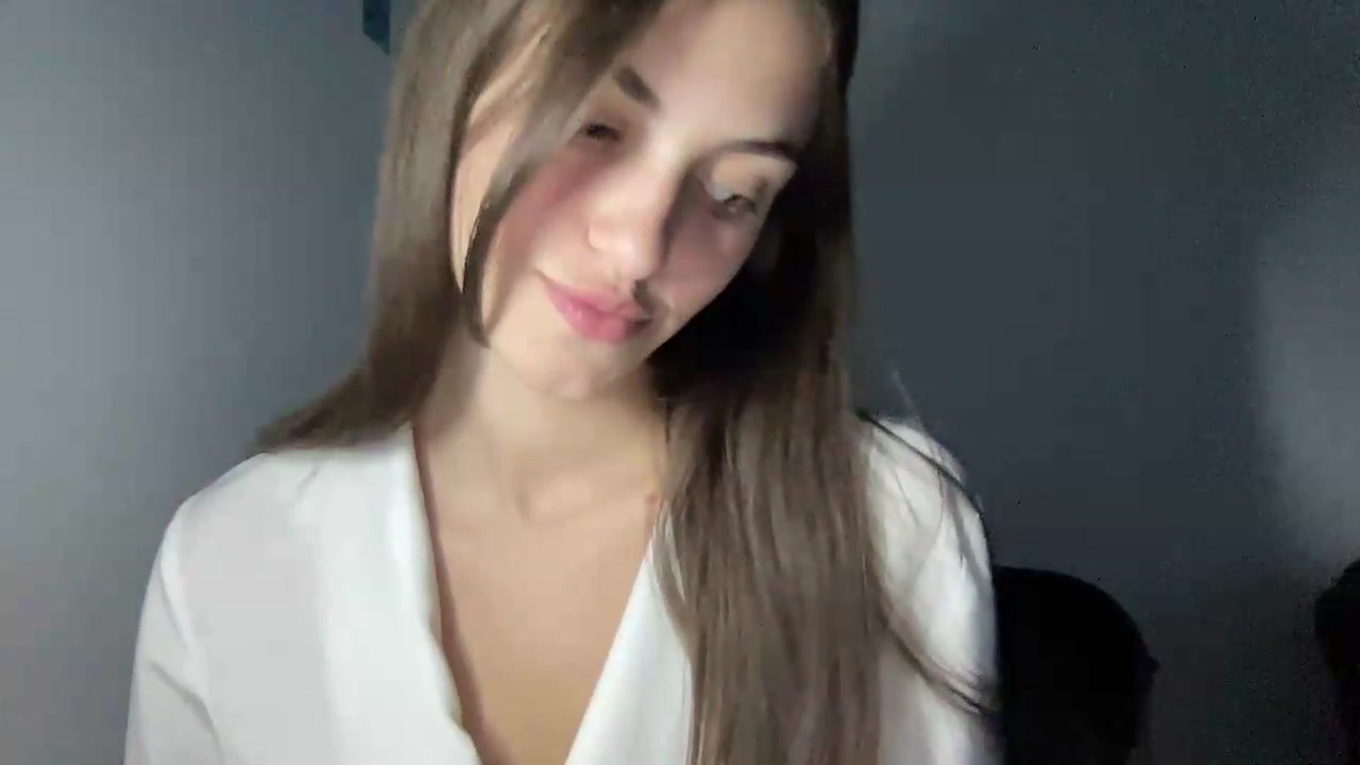 Gallery image thumbnail from Dashamoxy's myfreecams stream on, 08/17/2026, 18:23 image 10 of 20