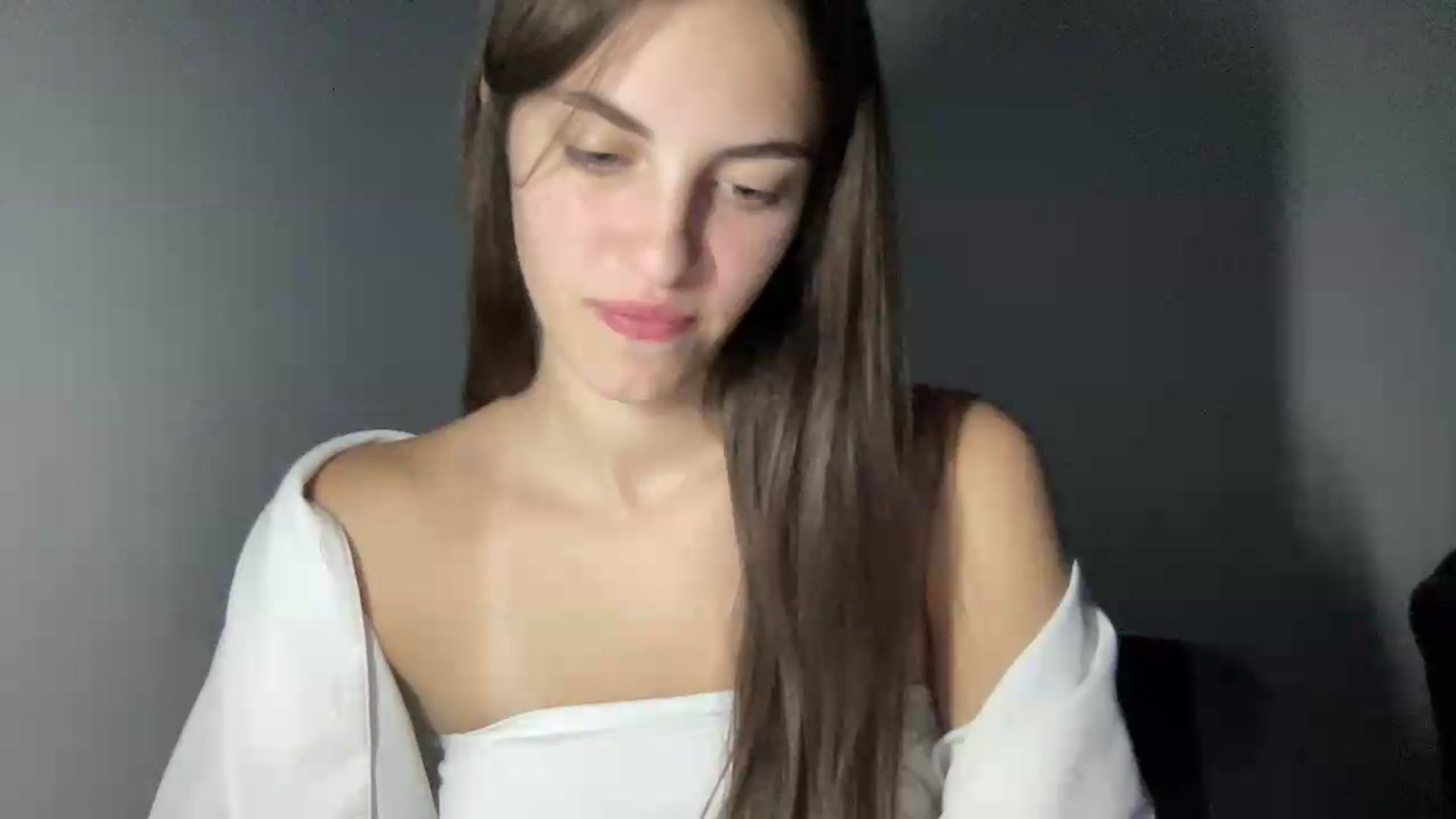 Gallery image thumbnail from Dashamoxy's myfreecams stream on, 08/17/2026, 18:23 image 20 of 20
