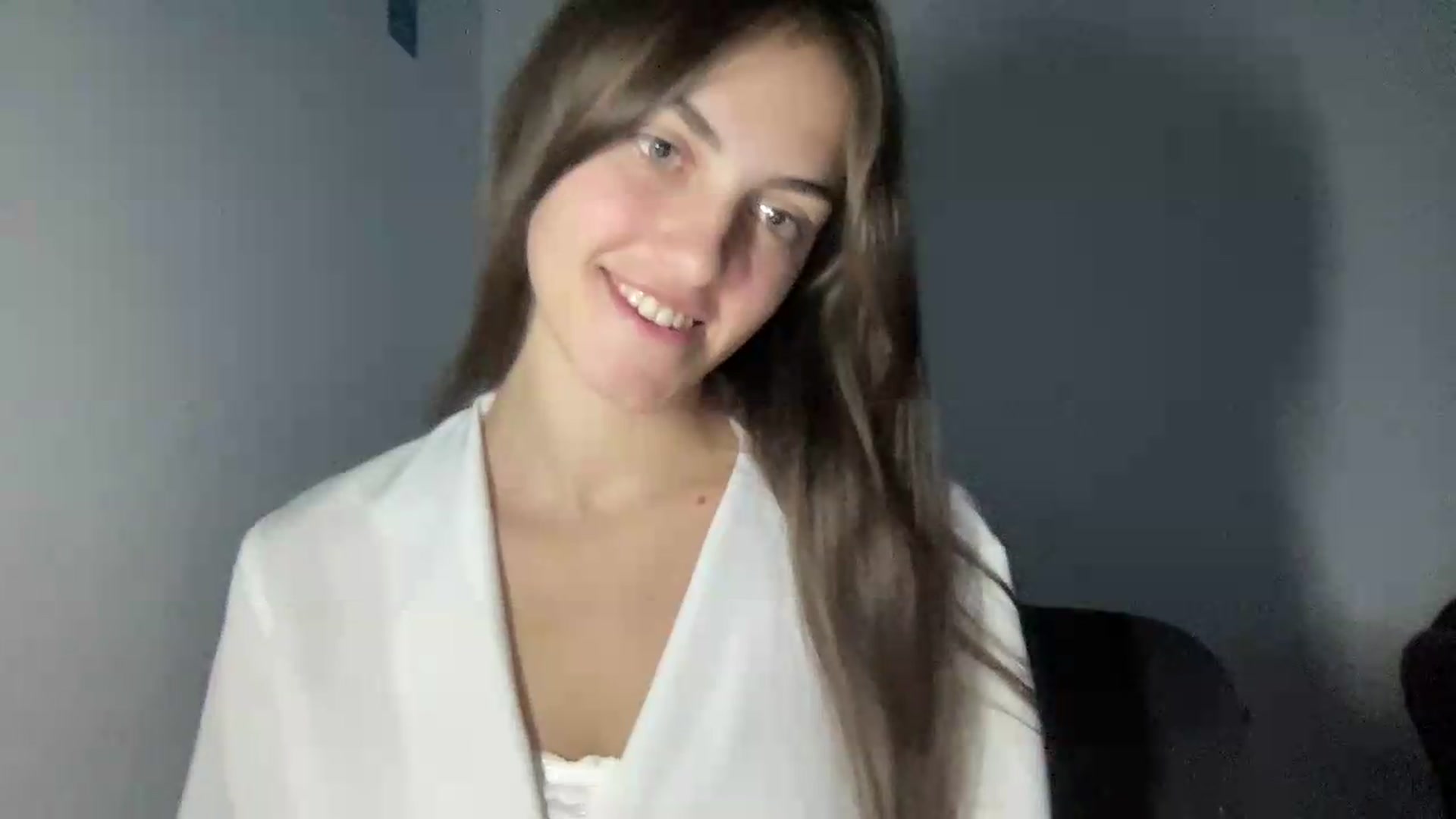 Gallery image thumbnail from Dashamoxy's myfreecams stream on, 08/17/2026, 18:23 image 9 of 20
