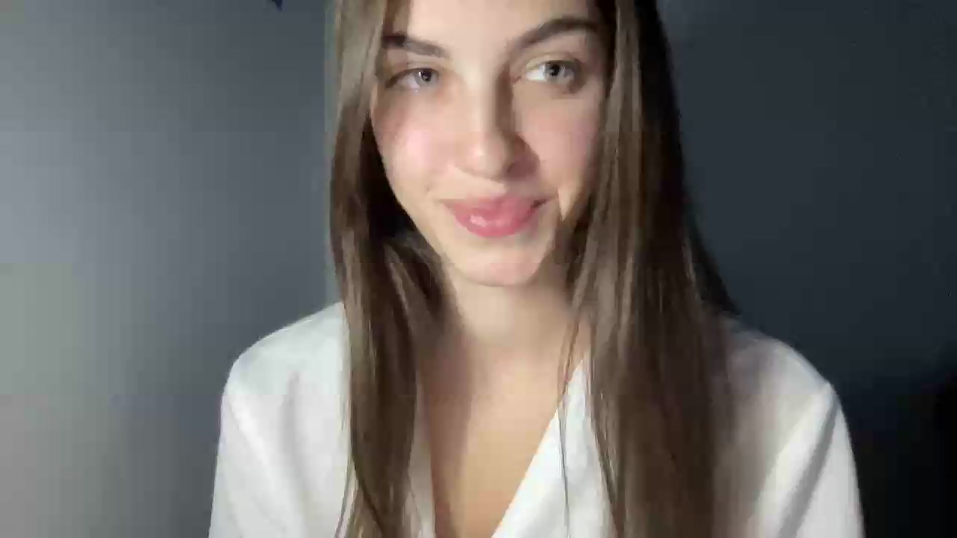 Gallery image thumbnail from Dashamoxy's myfreecams stream on, 08/17/2026, 18:23 image 4 of 20